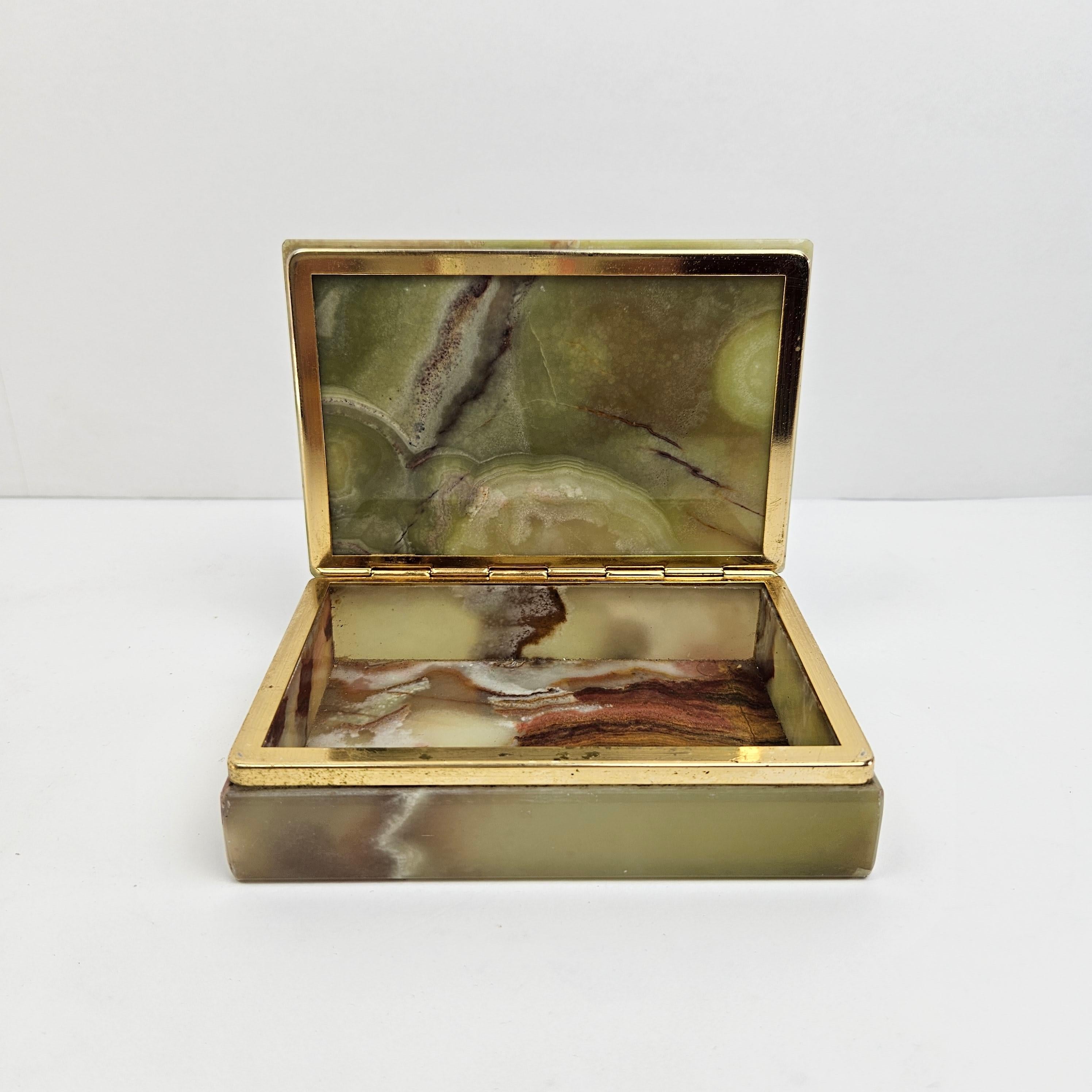 Charmante boîte décorative ou à bijoux en marbre, Italie Bon état - En vente à Oud Beijerland, NL