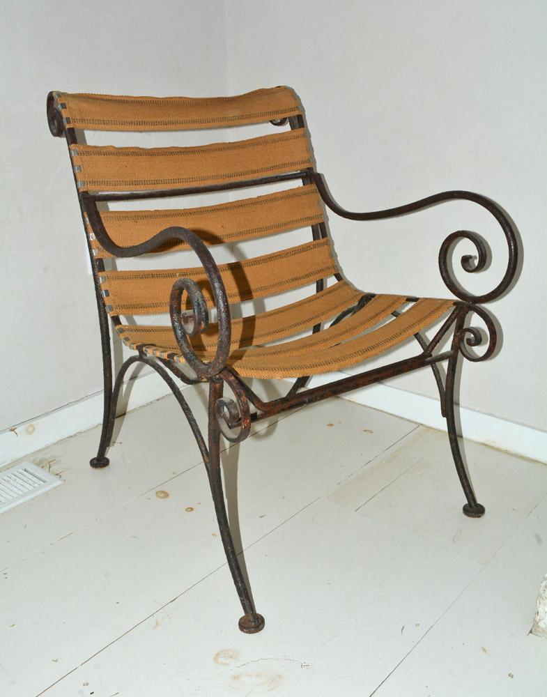 Charming Metal Patio Lounging Armchair In Fair Condition For Sale In Sheffield, MA