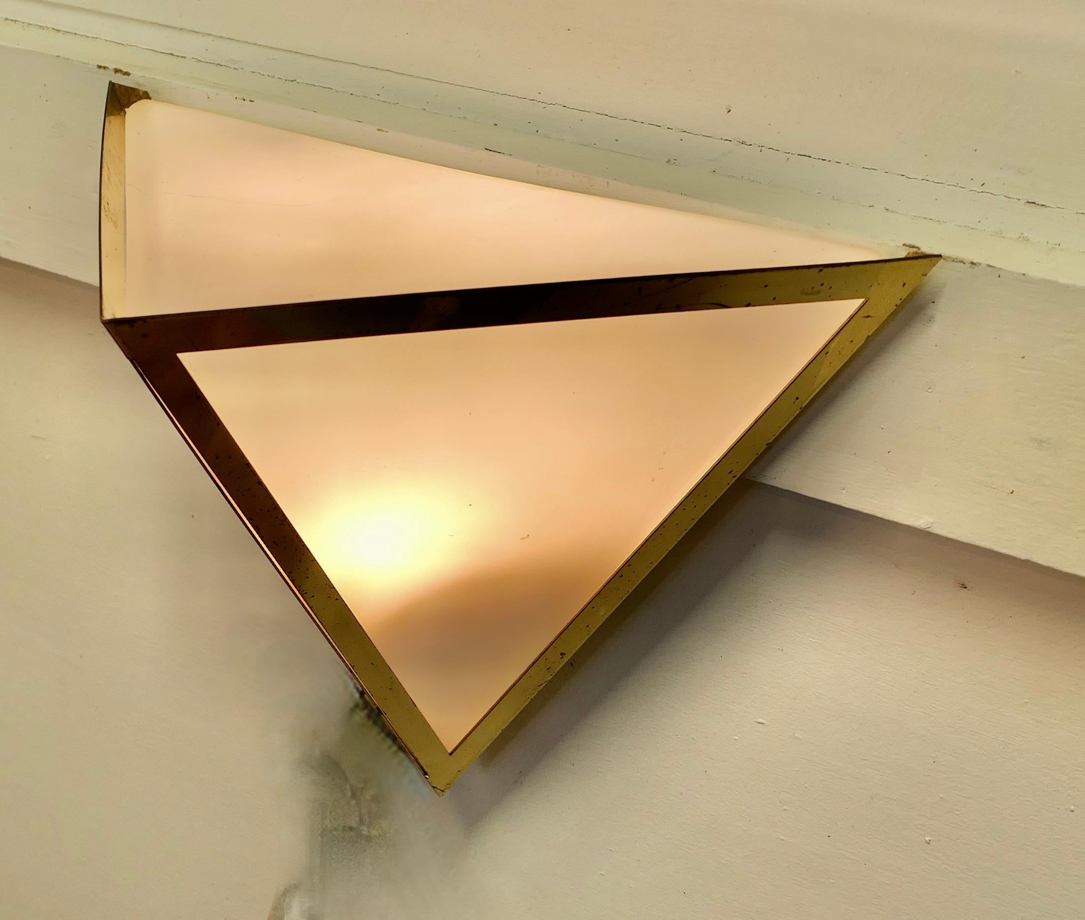 Charming Mid Century French Brass Wall Light For Sale 1