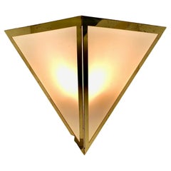 Charmante Mid Century French Brass Wall Light