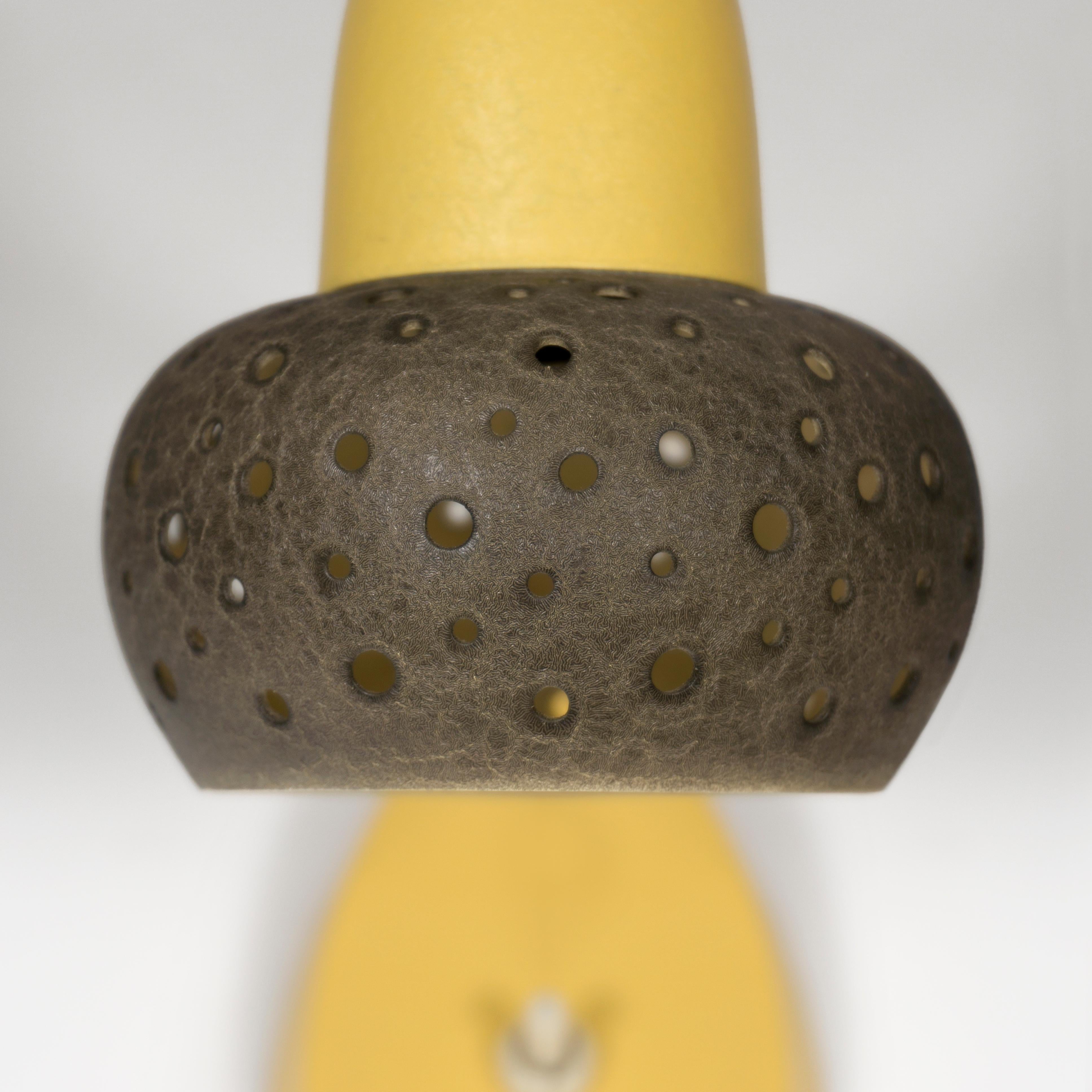 Charming Mid Century Pair Perforated Shrink Lacquer Bedside Table Lamps, 1950s For Sale 2