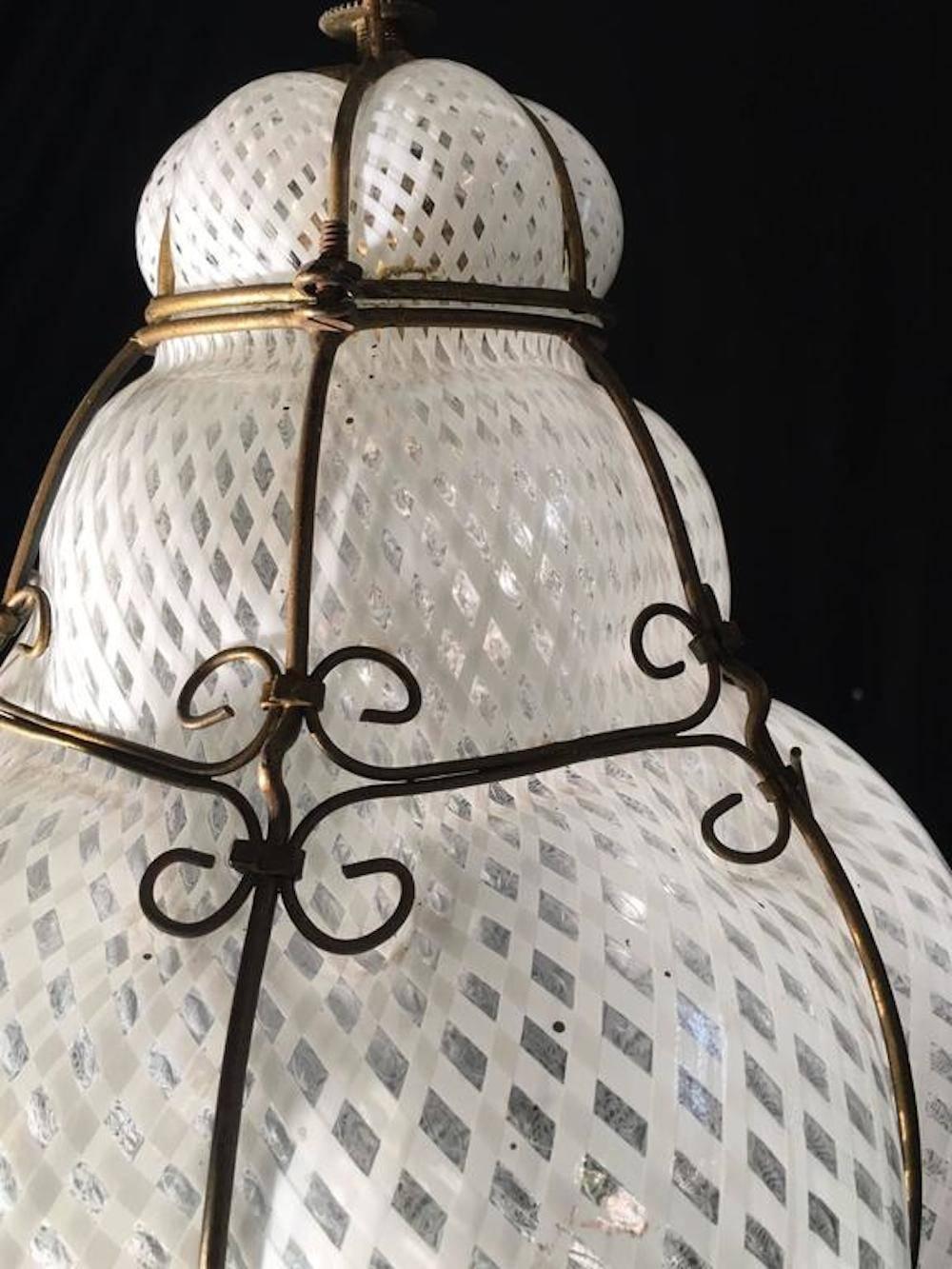 Italian Charming Midcentury Venetian Lantern in Murano Reticello Glass