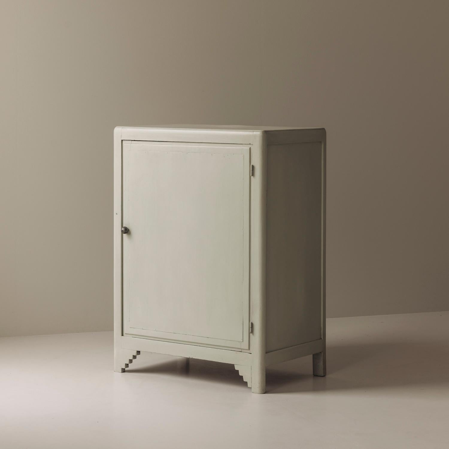 Charming Modernist French cabinet from the 1950s For Sale 6