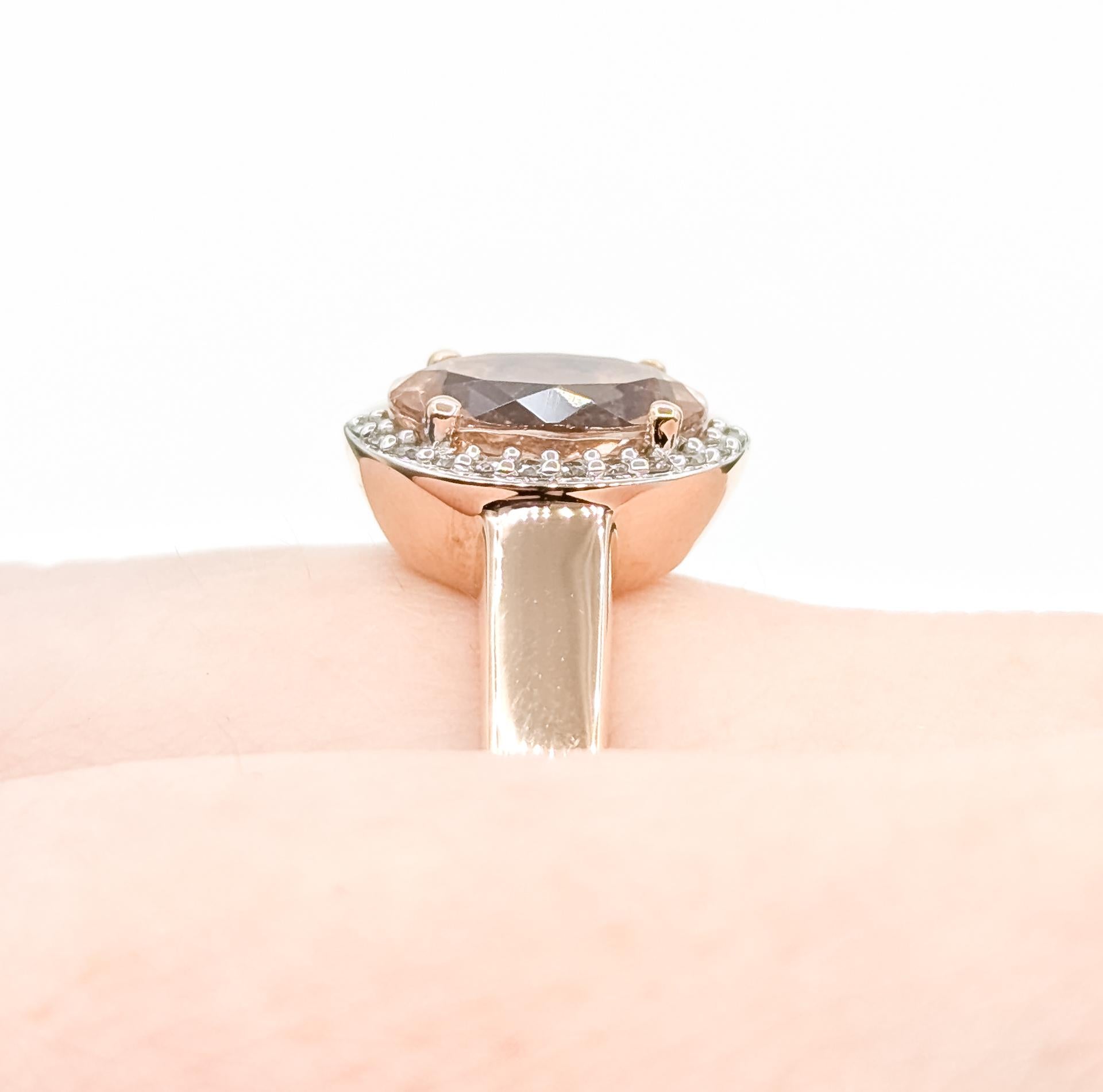 Charmante Morganit & Diamant Halb-Halo Ring in 14k (Zeitgenössisch) im Angebot