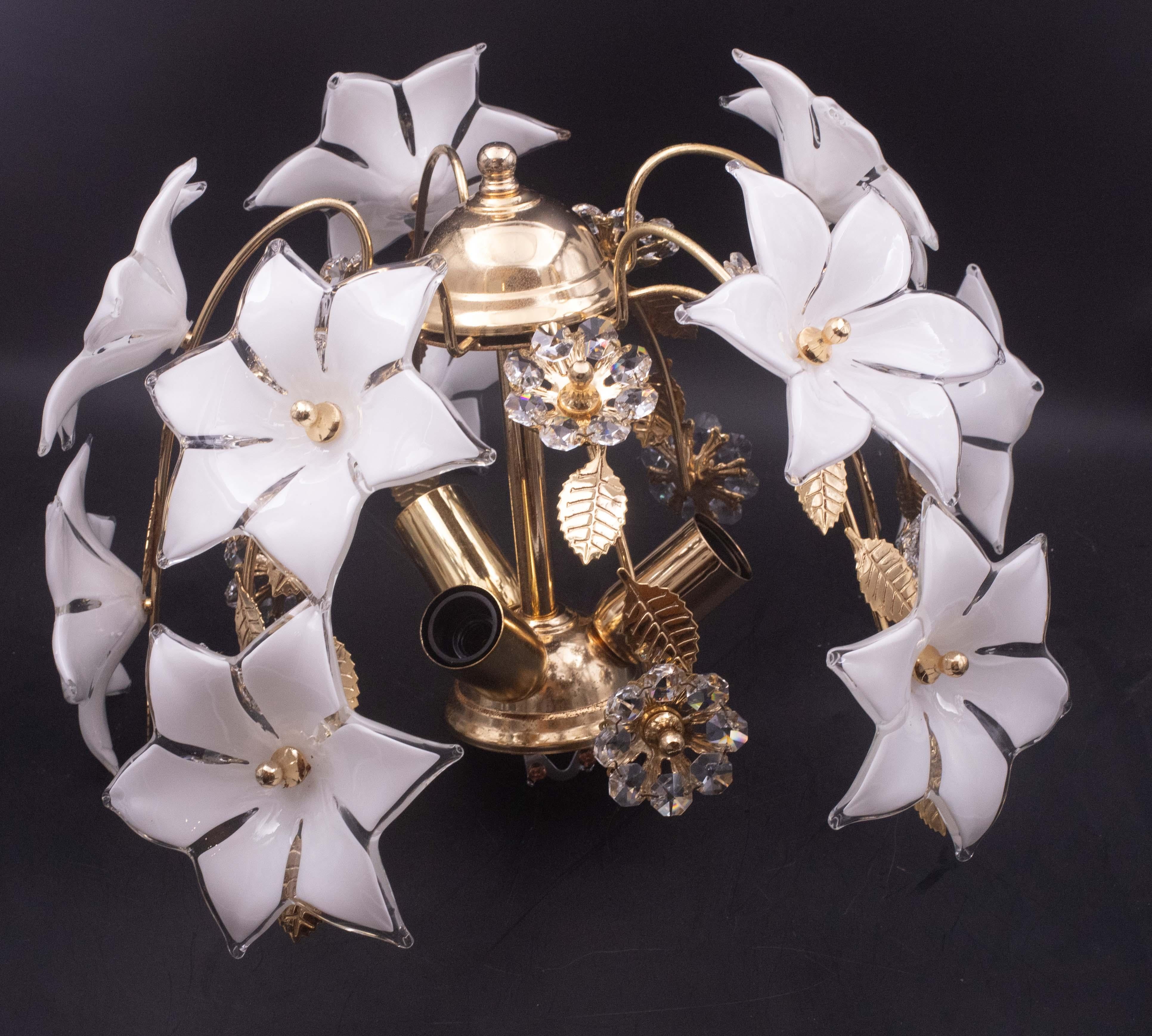 Charming Murano and Crystal Glass Vintage Ceiling Light White Flowers, 1970s For Sale 6