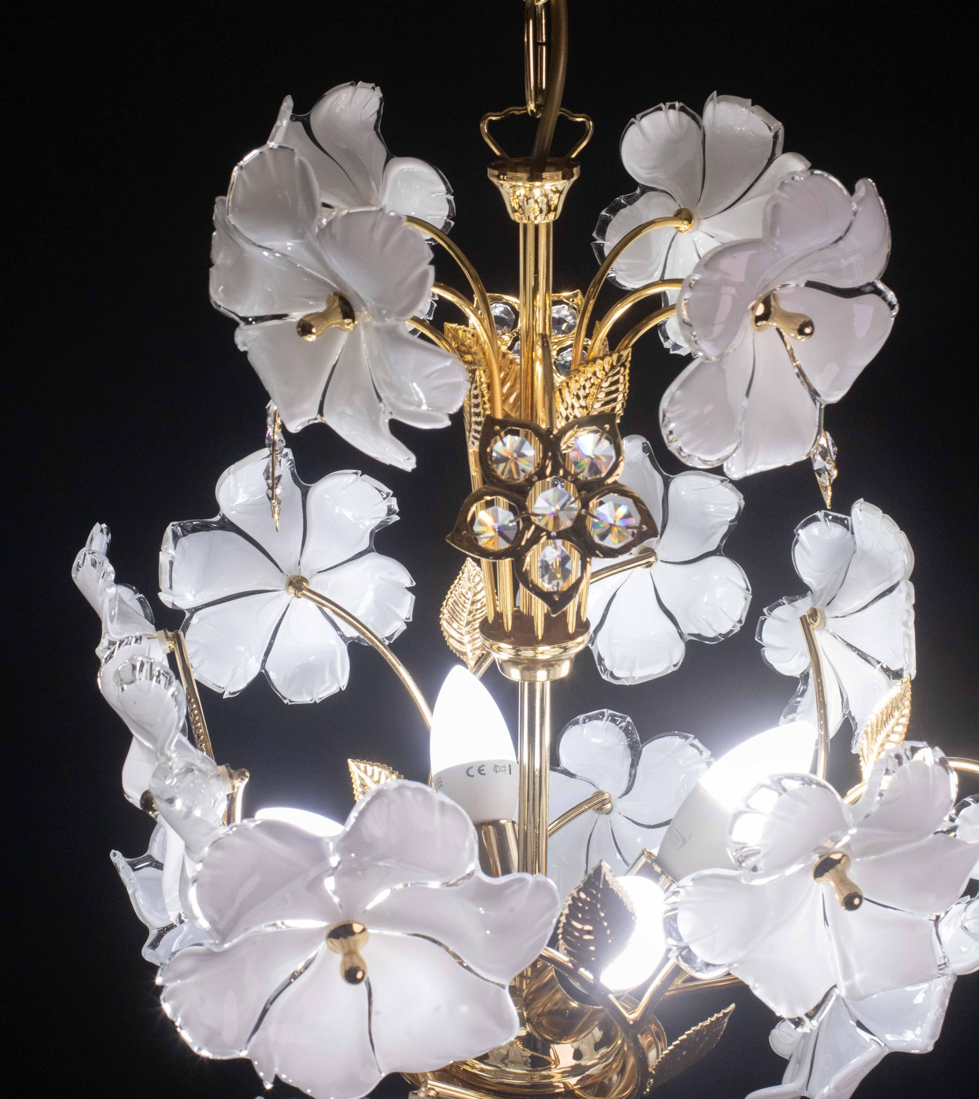 Late 20th Century Charming Murano and Crystal Glass Vintage Chandelier White Flowers, 1970s For Sale