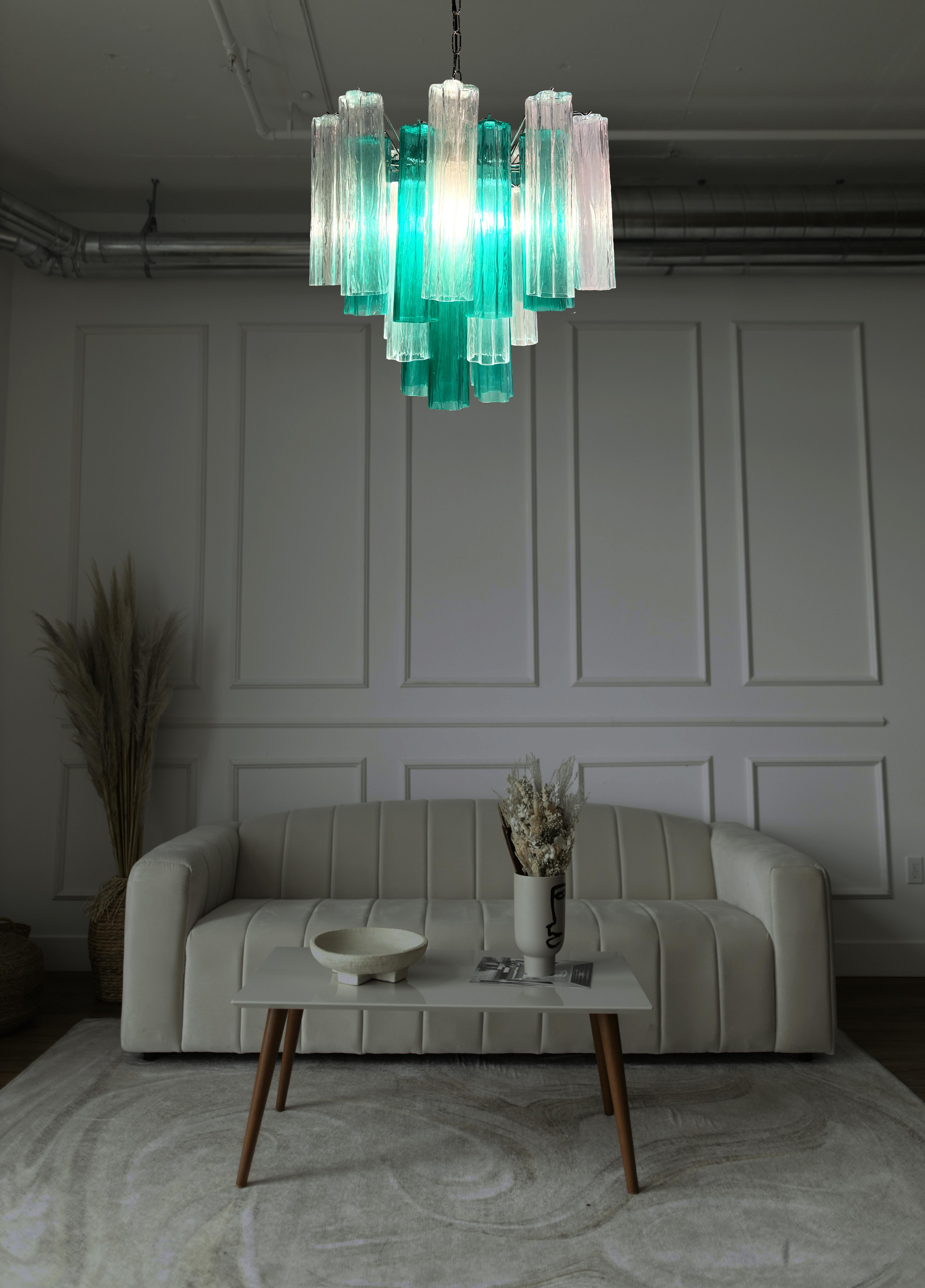 Charming Murano Chandelier by Valentina Planta In New Condition For Sale In Budapest, HU