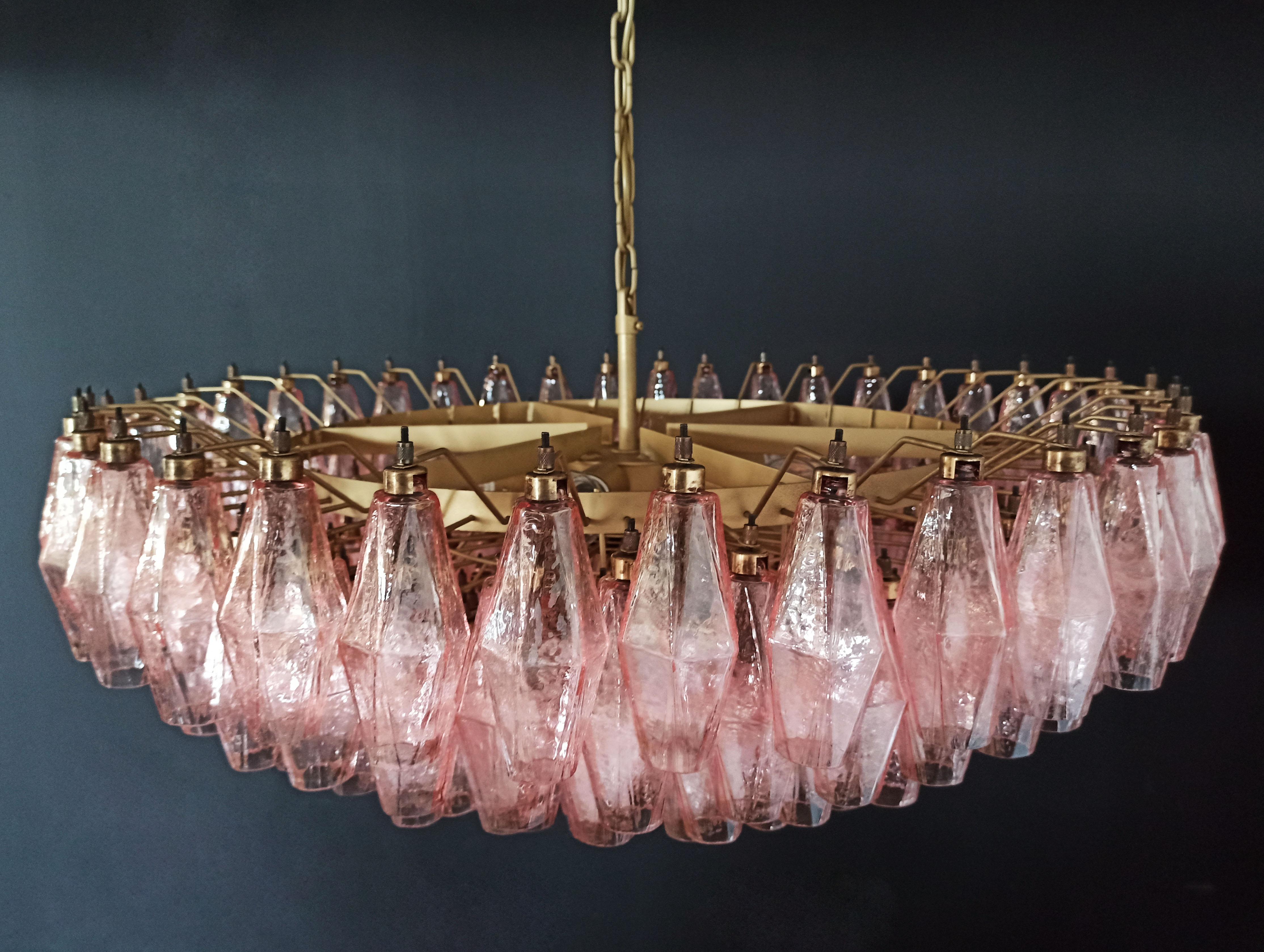 Charming Murano glass Chandelier - 185 PINK poliedri In Good Condition For Sale In Budapest, HU