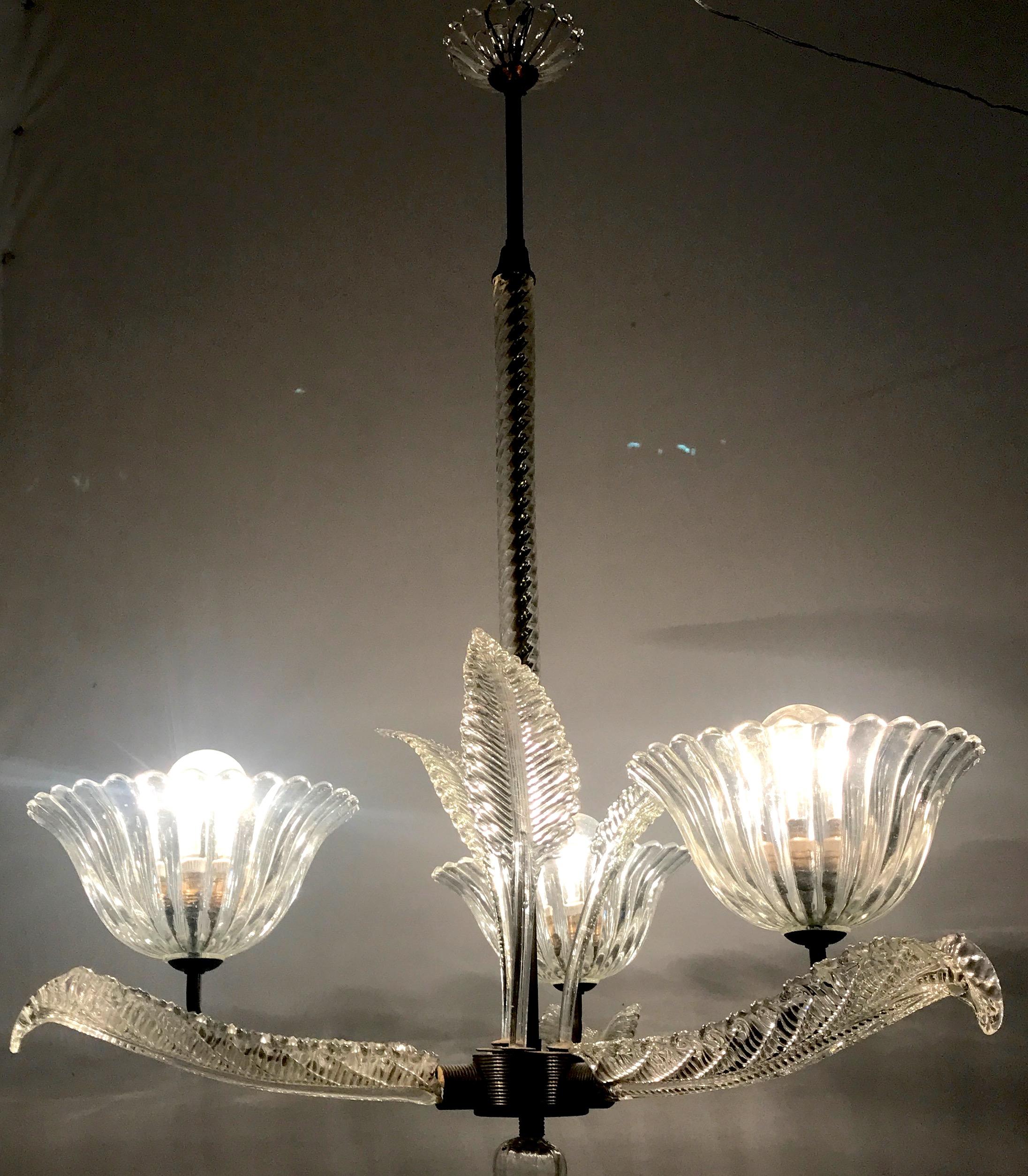 Charming Murano Glass Chandelier by Ercole Barovier, 1940s For Sale 2