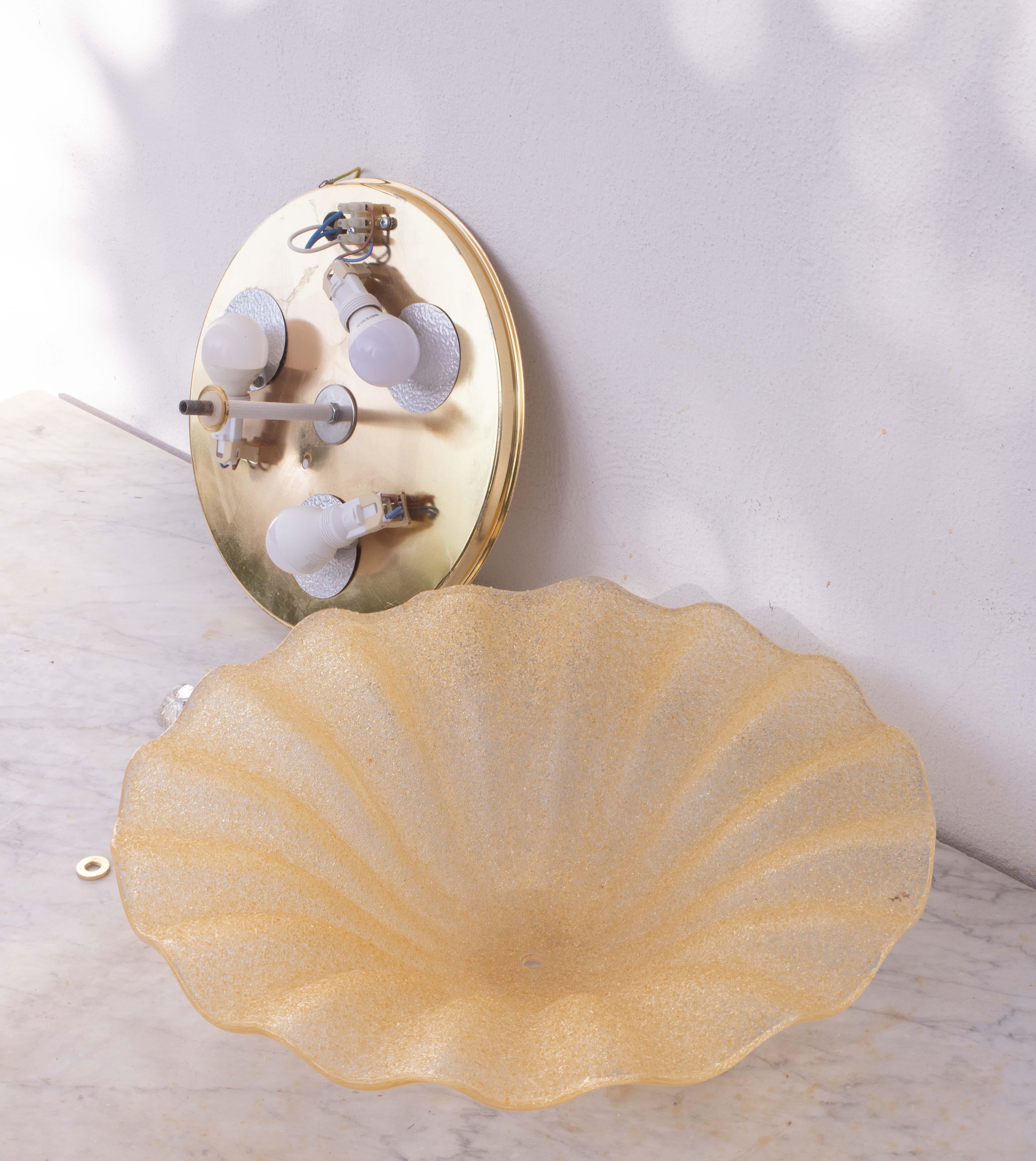 Incantevole plafoniera in vetro di Murano color oro Fiore, 1970 in vendita 5