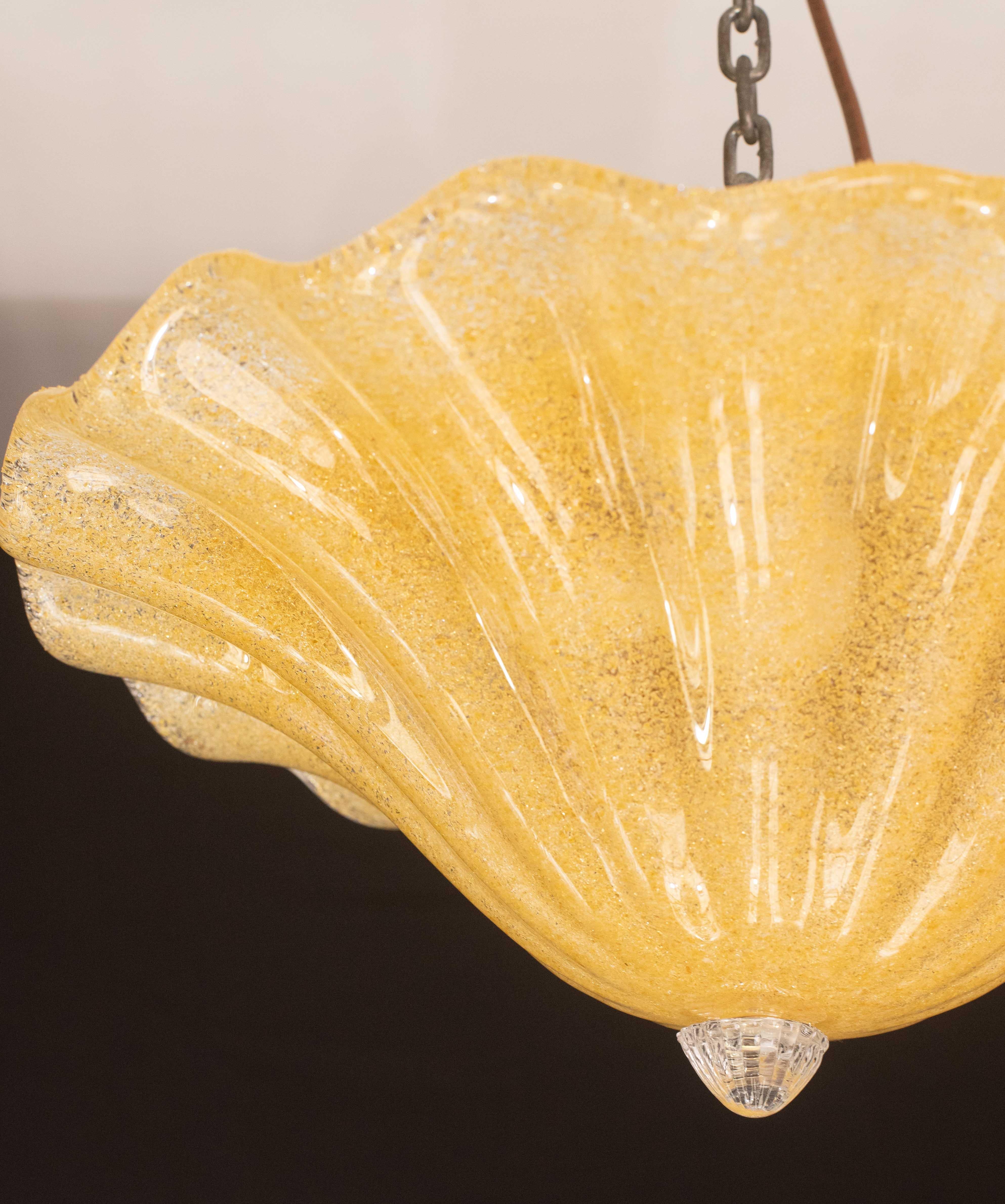 Vetro di Murano Incantevole plafoniera in vetro di Murano color oro Fiore, 1970 in vendita