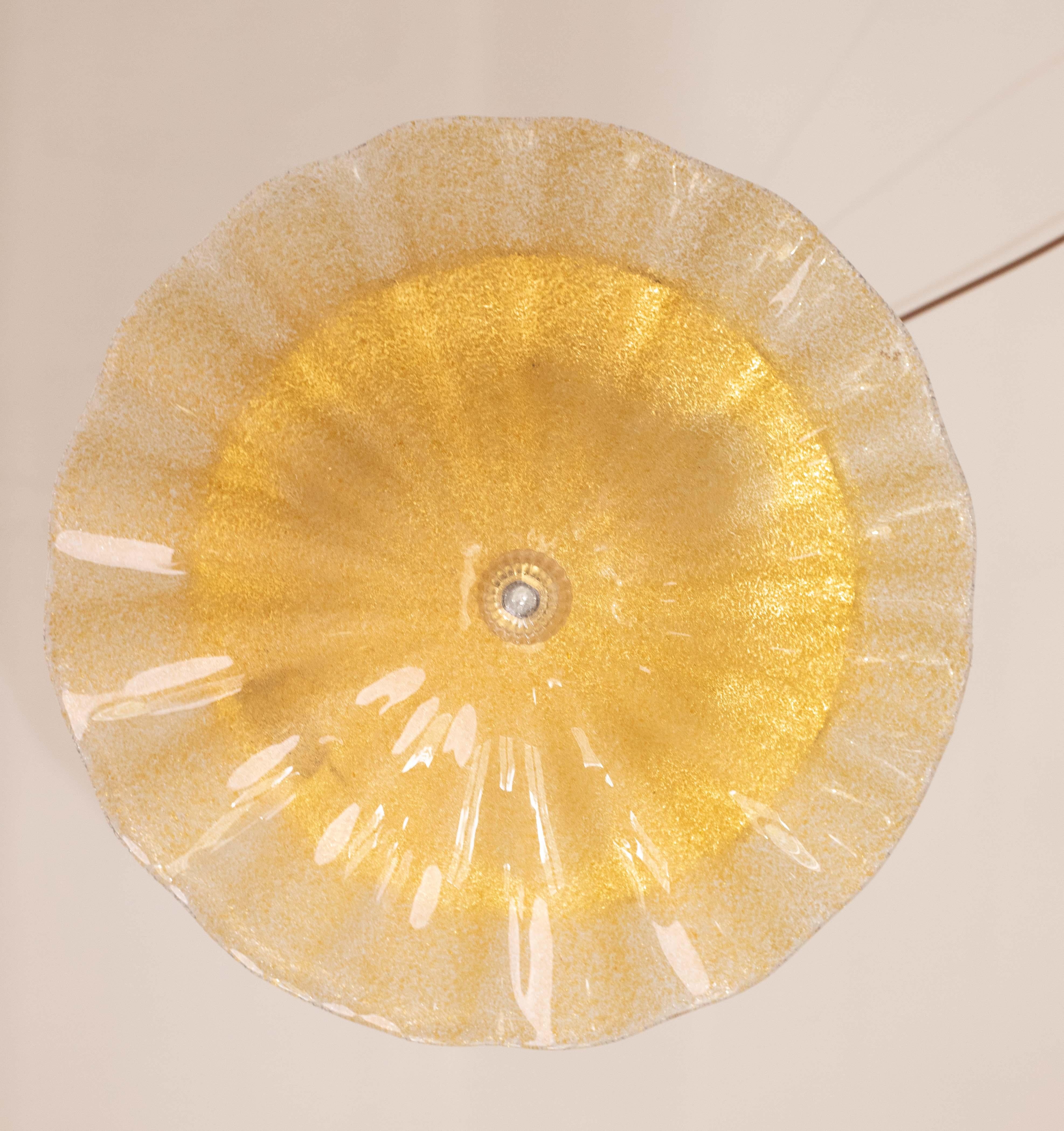 Incantevole plafoniera in vetro di Murano color oro Fiore, 1970 in vendita 2