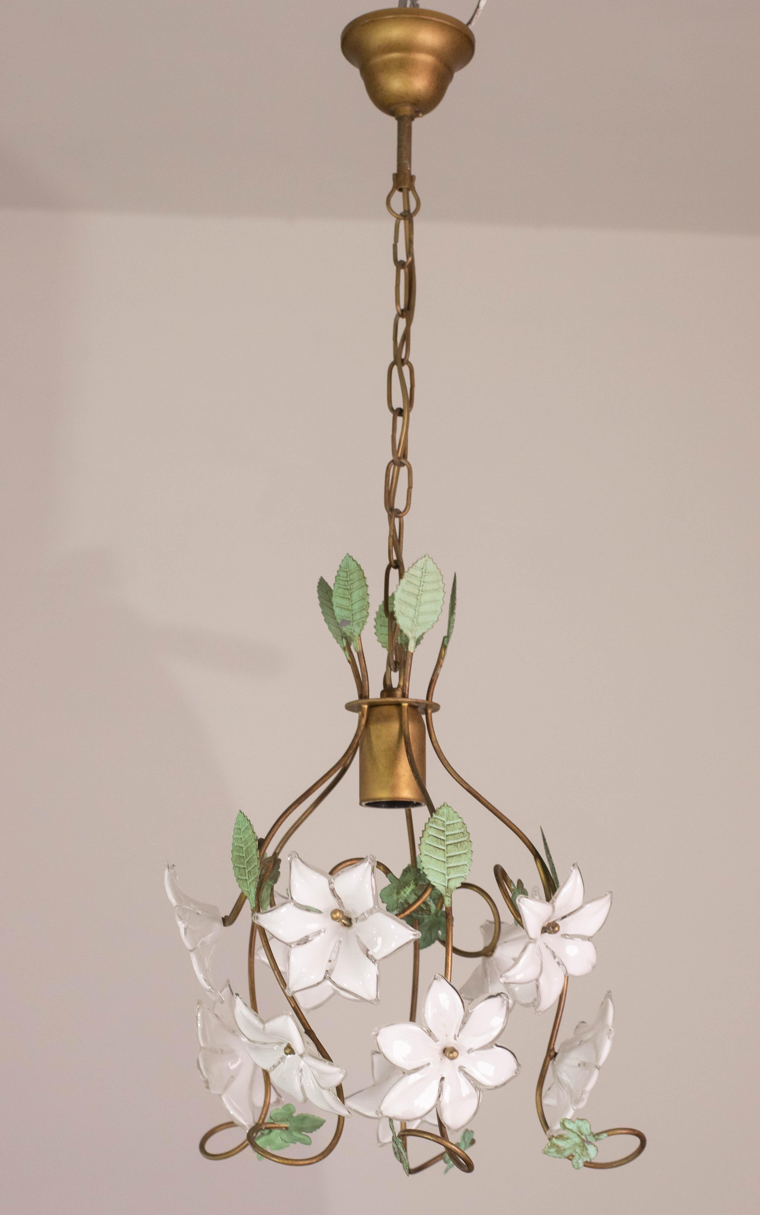Whiting Lampadario d'epoca di Murano con fiori bianchi, 1980 in vendita 6