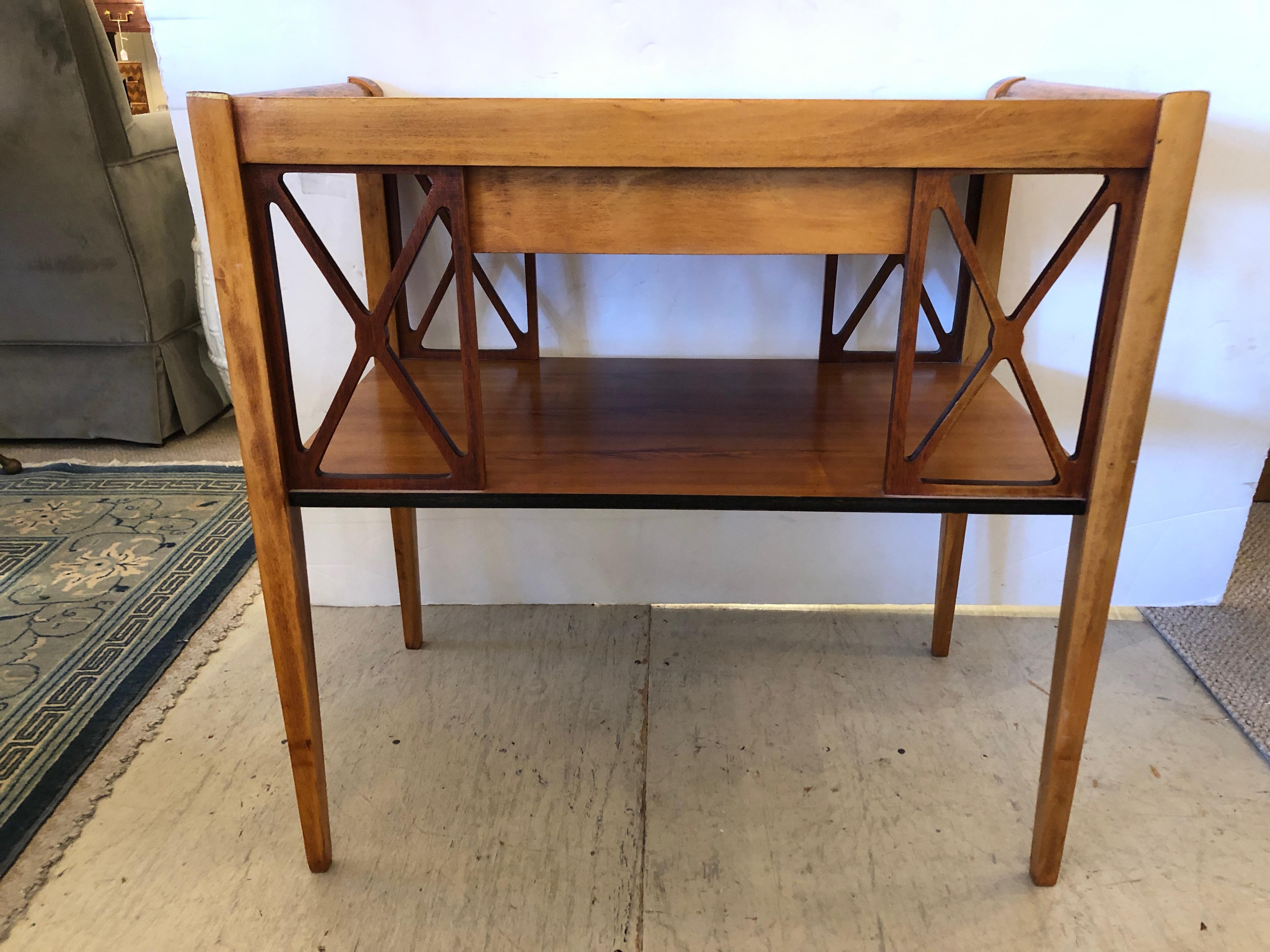 Charming Neoclassical Style Side Table with Drawer For Sale 3