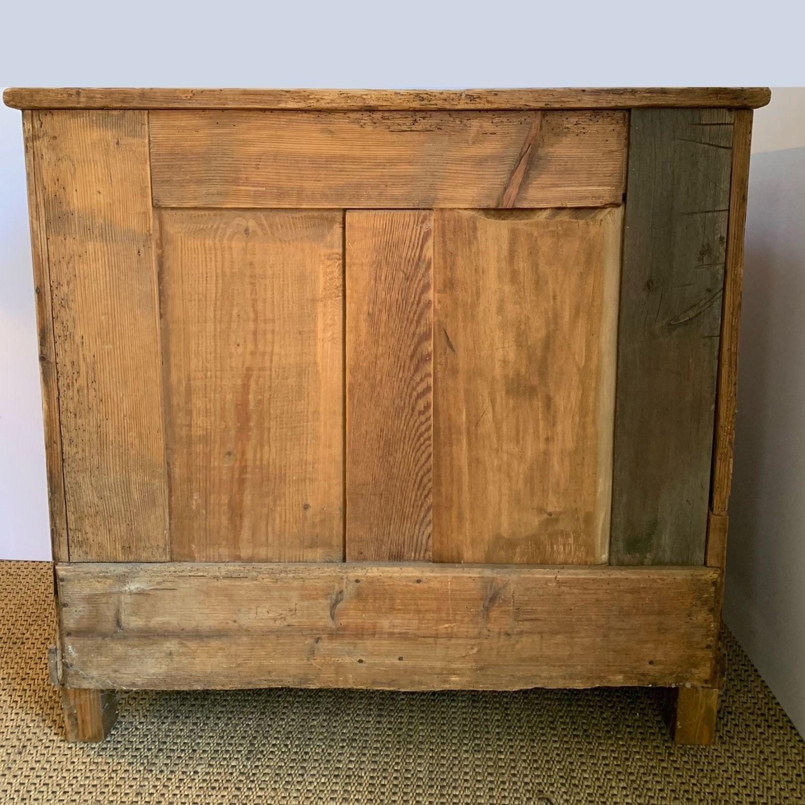 Charming Oak, Four-Drawer Dresser with Bin Pull Hardware 2