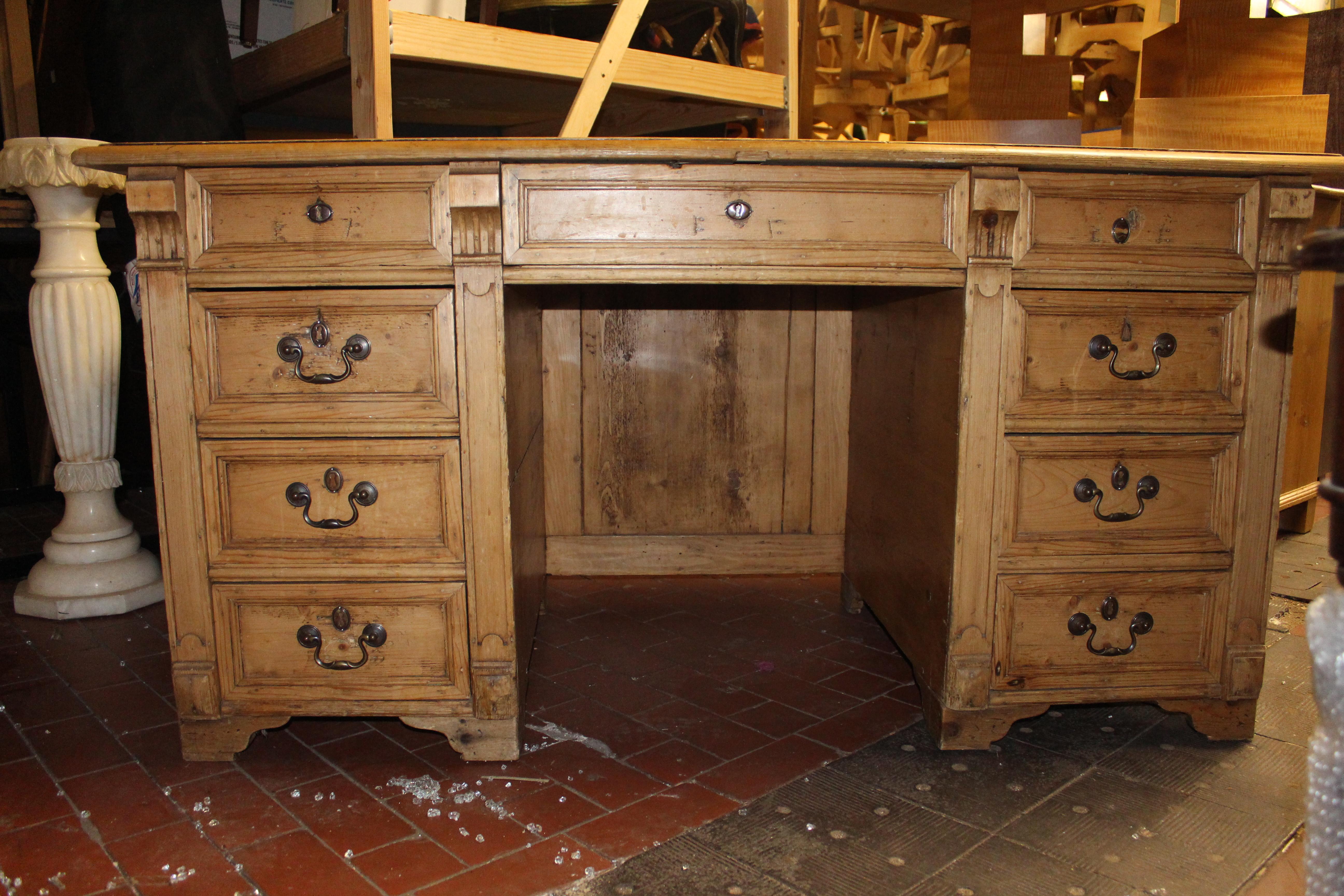 Charming Old English Pine Desk with Great Details For Sale 2