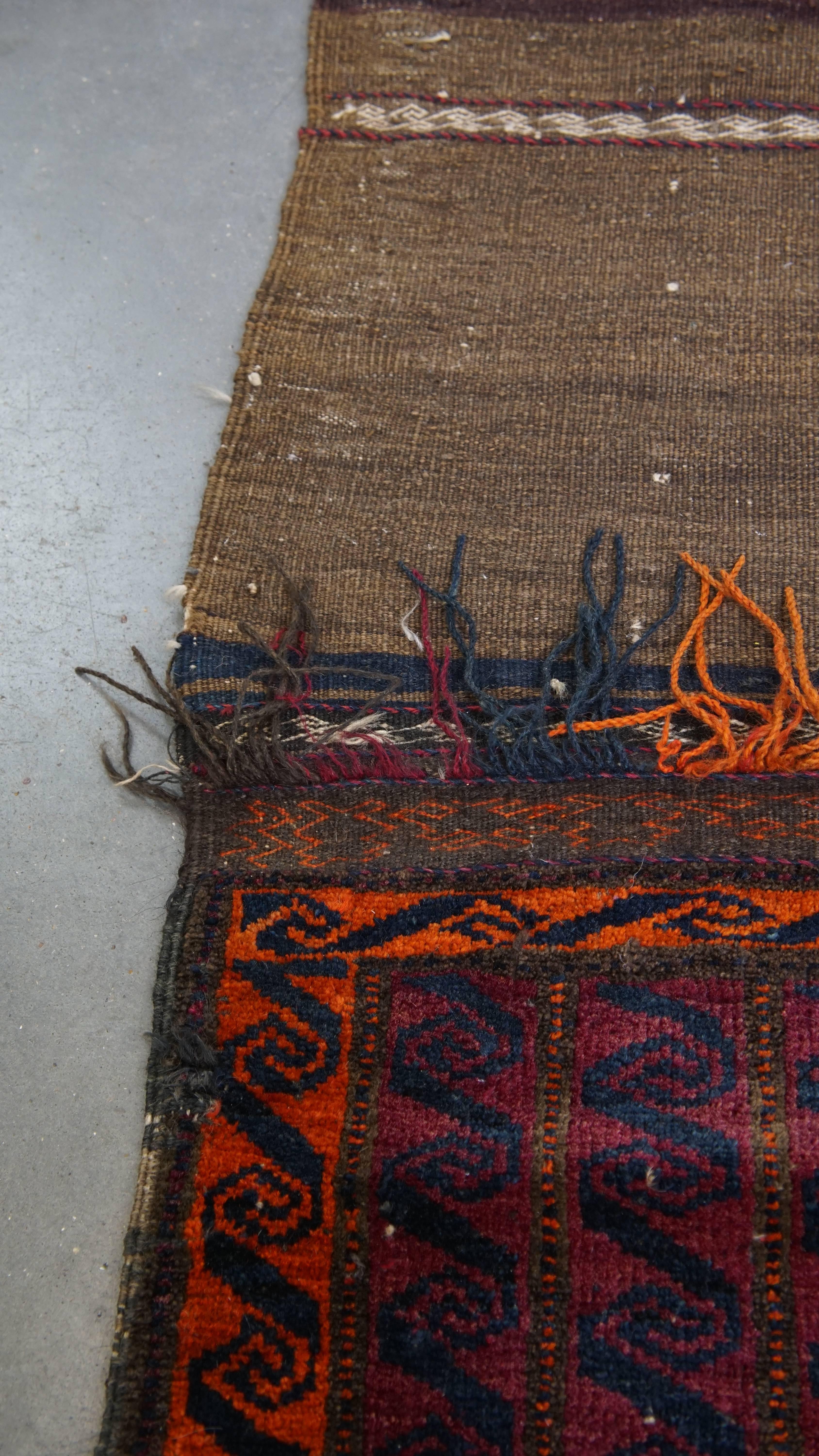Hand-Crafted Charming Oriental Vintage Rug 92x40cm For Sale