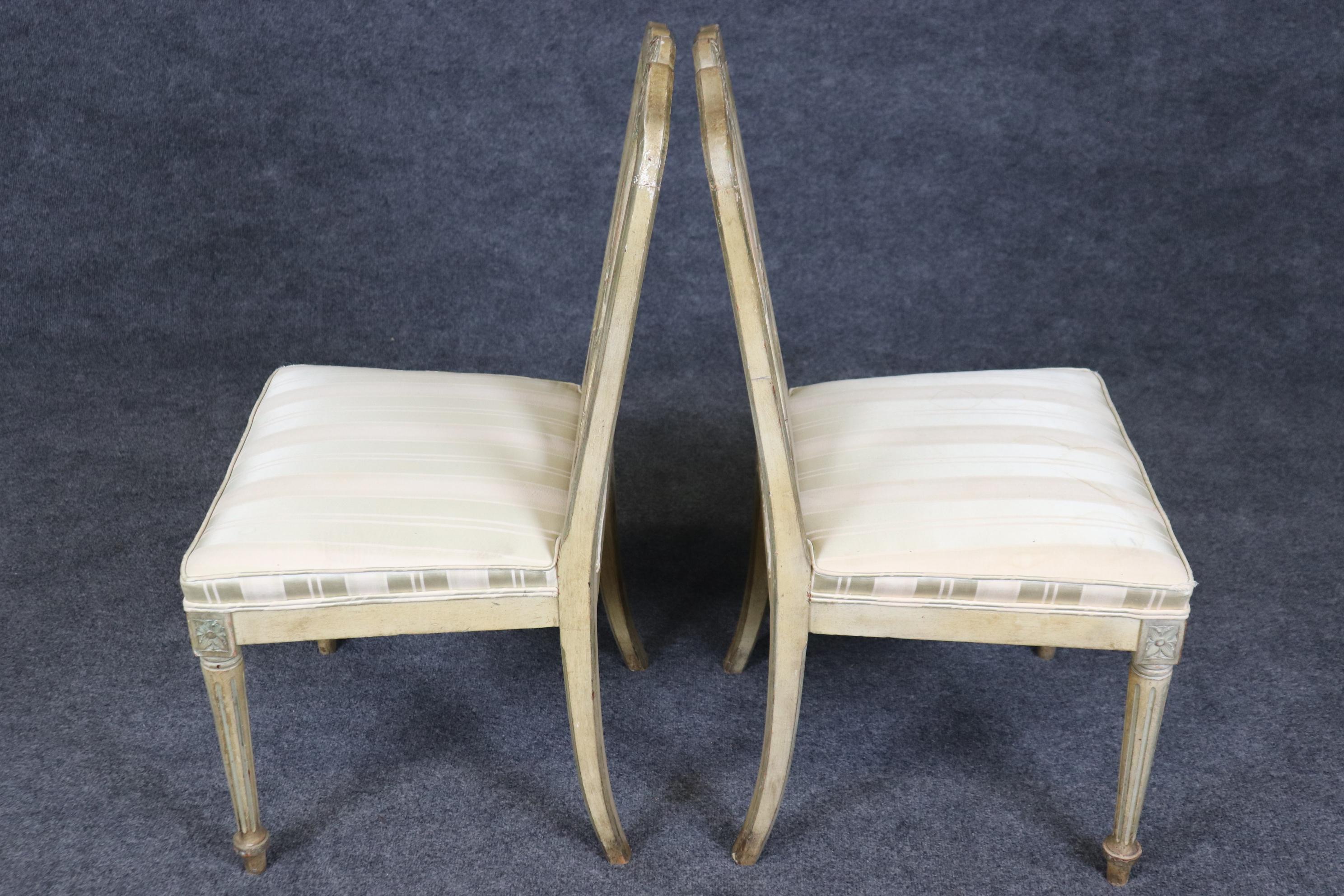 Charming Pair Louis XVI Style Paint Decorated Boudoir Bedroom Chairs In Good Condition For Sale In Swedesboro, NJ