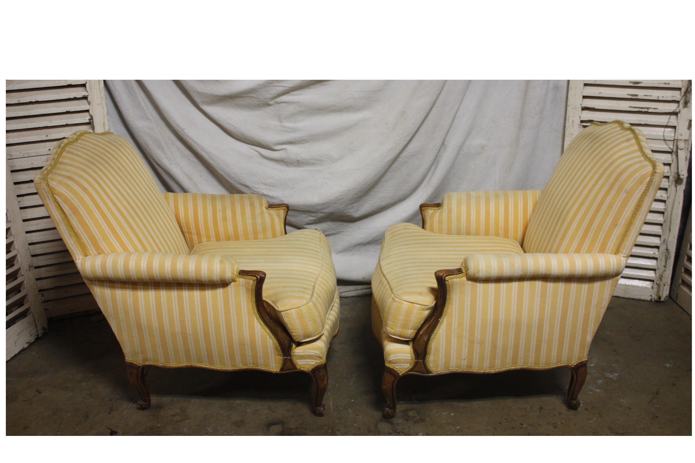 Charming Pair of 19th Century French Clubs In Good Condition In Stockbridge, GA