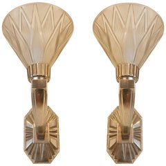 Charming Pair of Art Deco Wall Sconces signed P. D’avesn, France, circa 1930