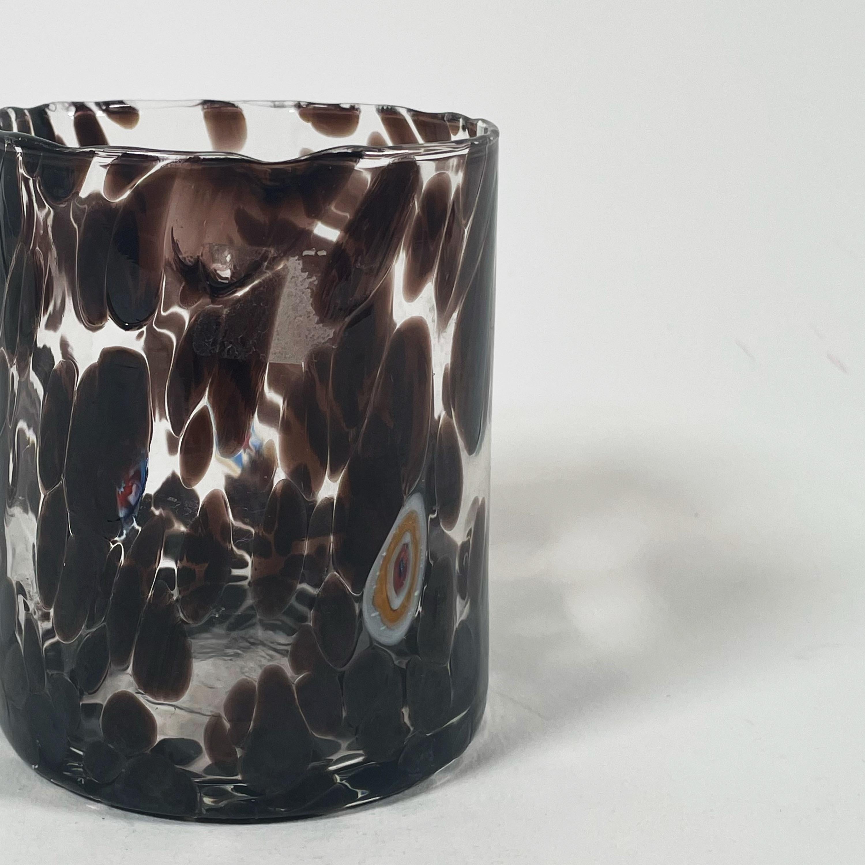 Encantador Par de Vasos de Murano Marrones - Elegancia Artesanal en Bueno estado para la venta en PARIS, FR