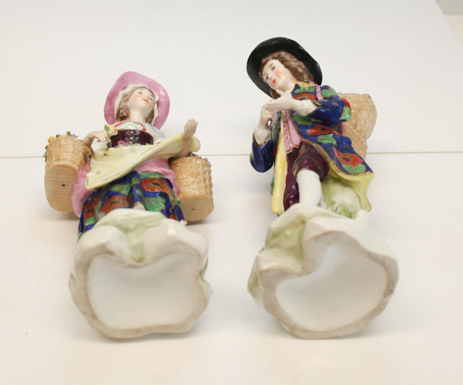 Hand-Painted Charming Pair of English Derby Porcelain Figurines, Flower Baskets, circa 1760 For Sale