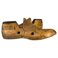 Bezauberndes Paar englischer Schuhleisten aus Holz für Kinderschuhe, Größe 7,5, England, 1950er Jahre