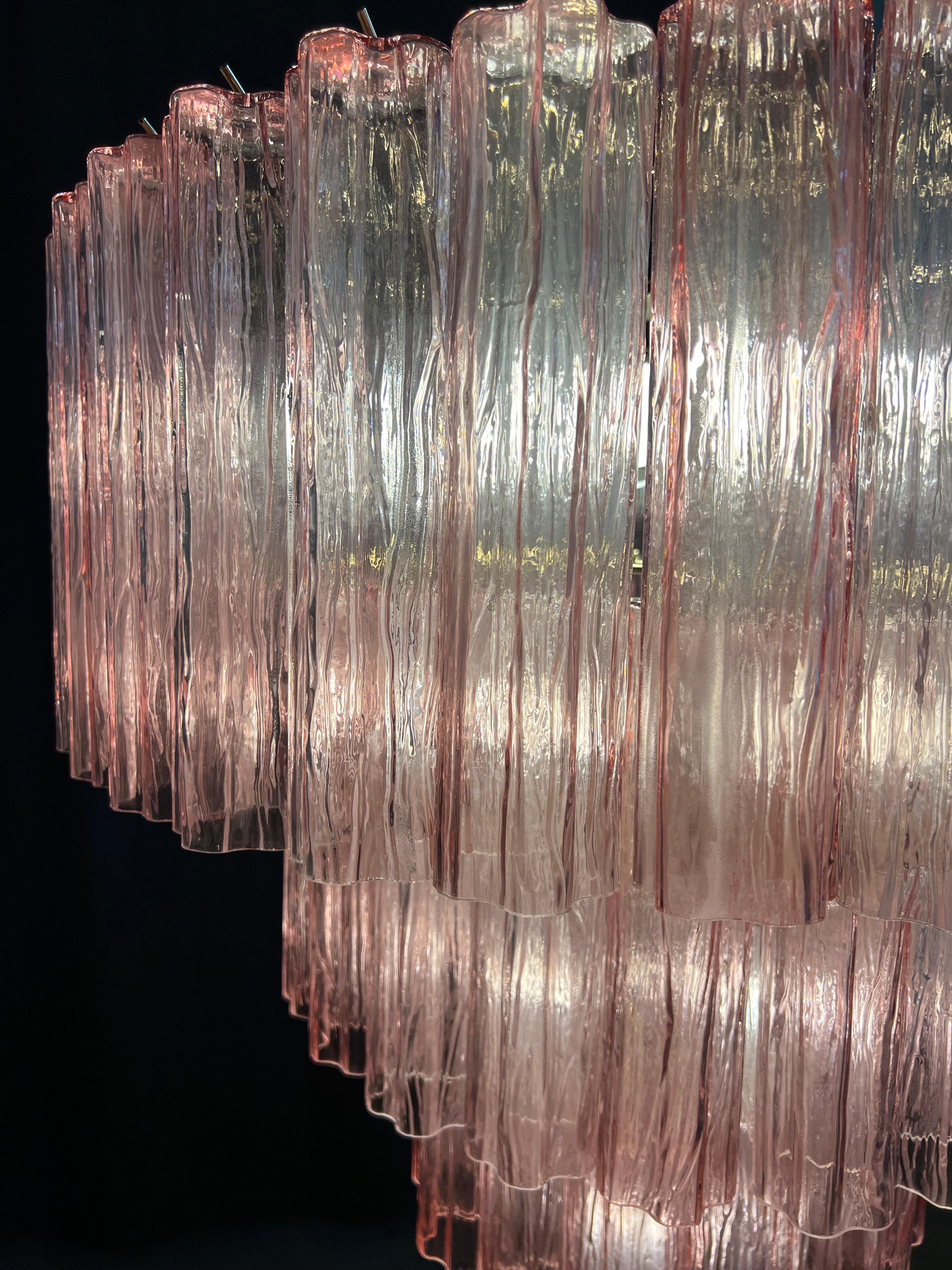 Charming Pair of Italian Pink Chandeliers by Valentina Planta, Murano For Sale 1