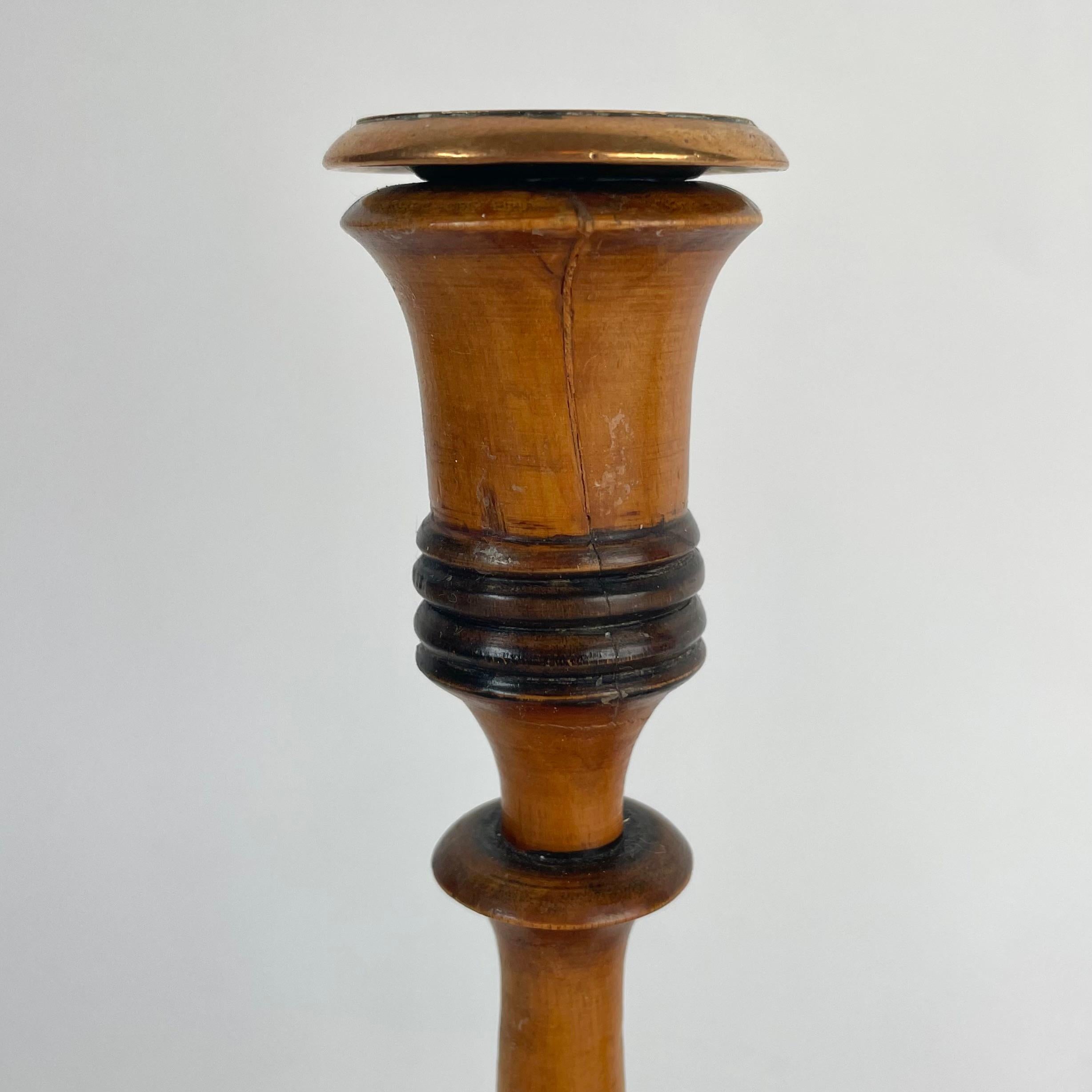 Charming Pair of Karl Johan Birch Candlesticks, Sweden, 1820s Latón en venta