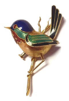 charming pair of life-like wren brooches in 18k gold with enamel and rubies