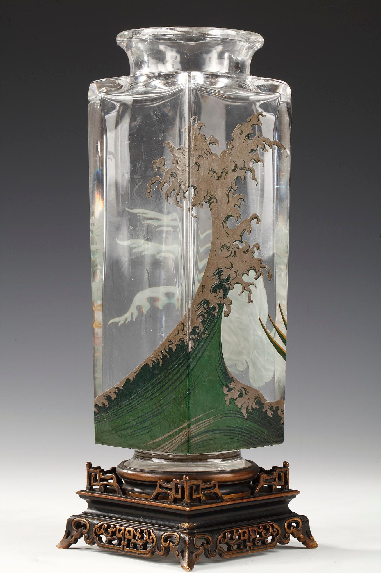 Pair of Birds of Paradise Vases Attributed to Baccarat, France, Circa 1880 In Good Condition For Sale In PARIS, FR