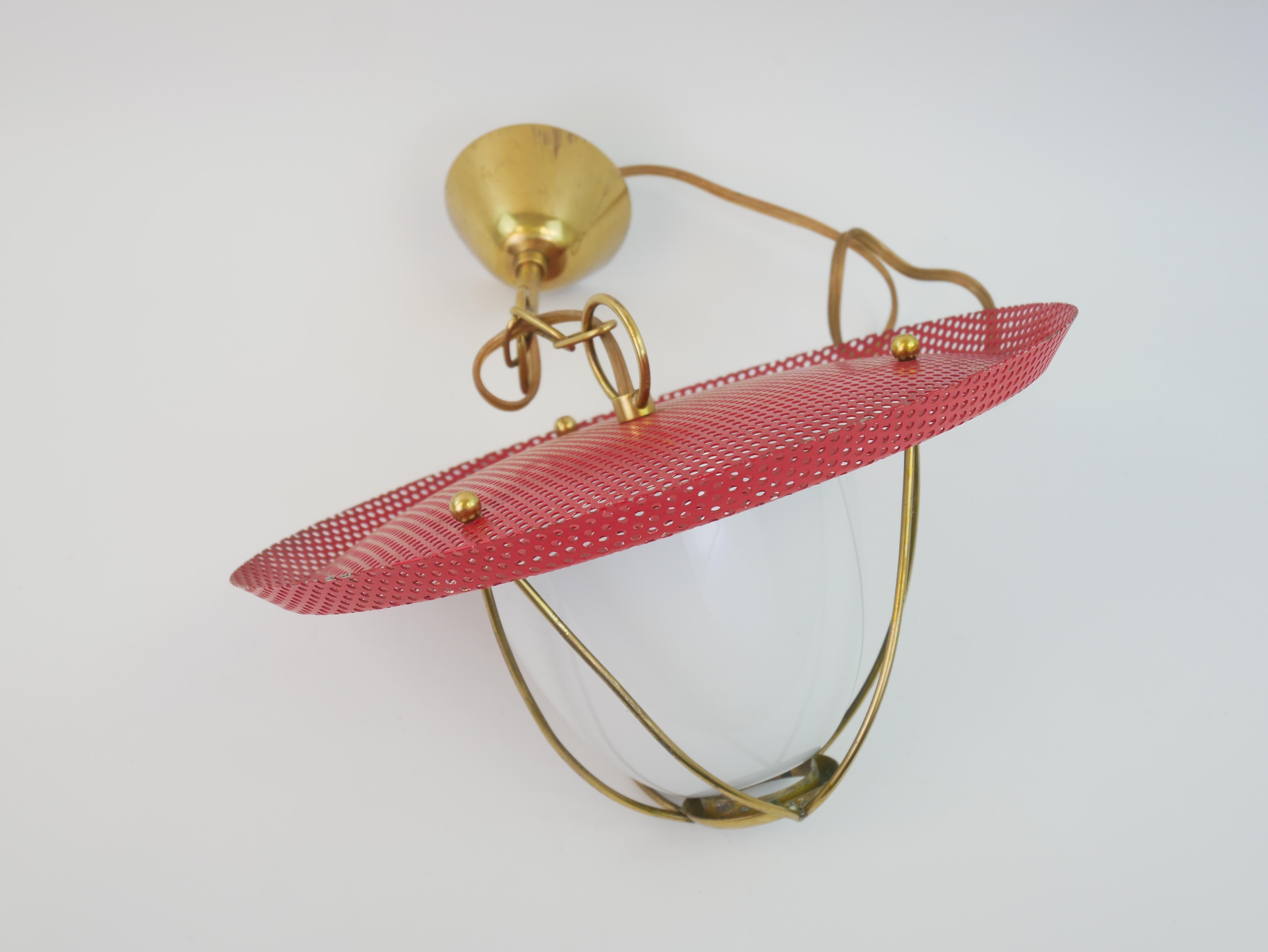 Metallo Incantevole lampada a sospensione nello stile di Mathieu Mategot circa 1950 in vendita