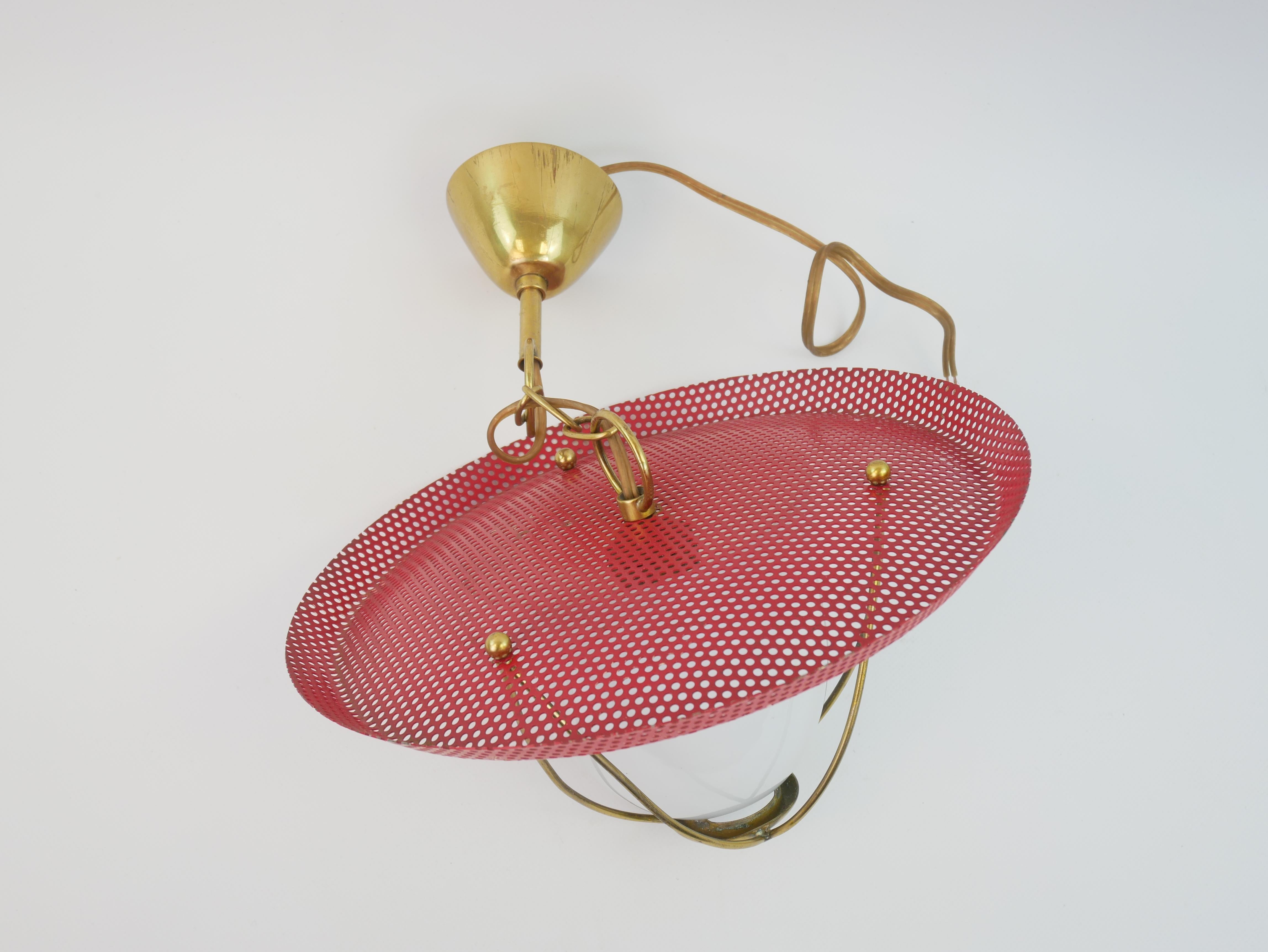 Incantevole lampada a sospensione nello stile di Mathieu Mategot circa 1950 in vendita 1