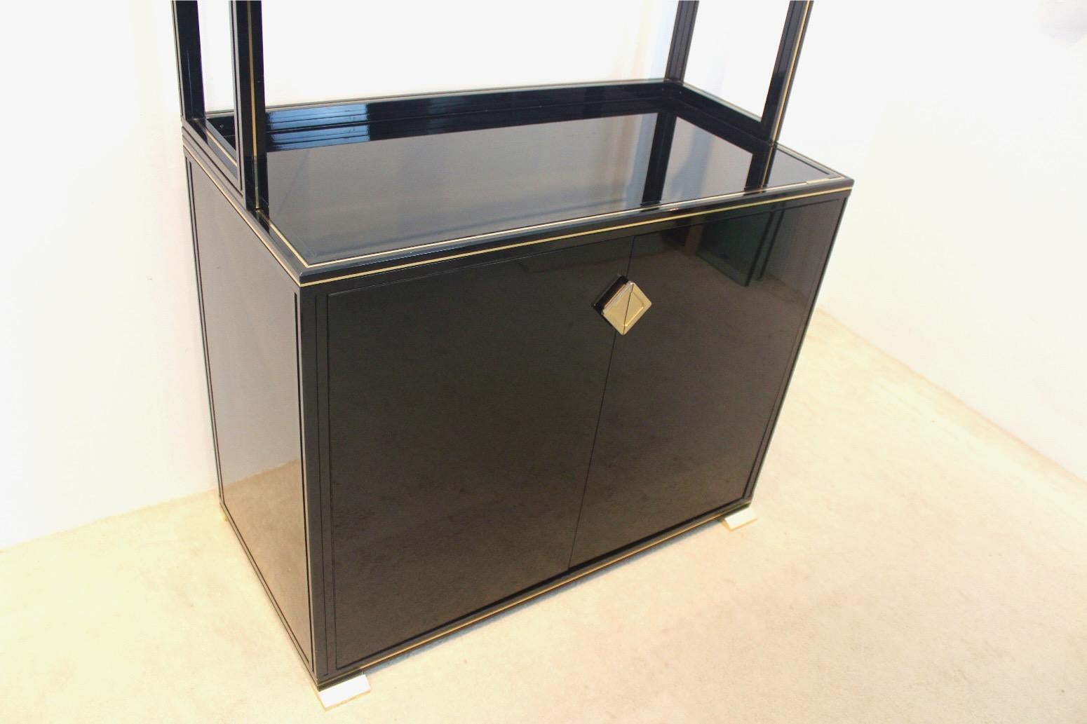 Mid-Century Modern Charming Pierre Vandel Paris Black Lacquered Cabinet with Shelving Display For Sale