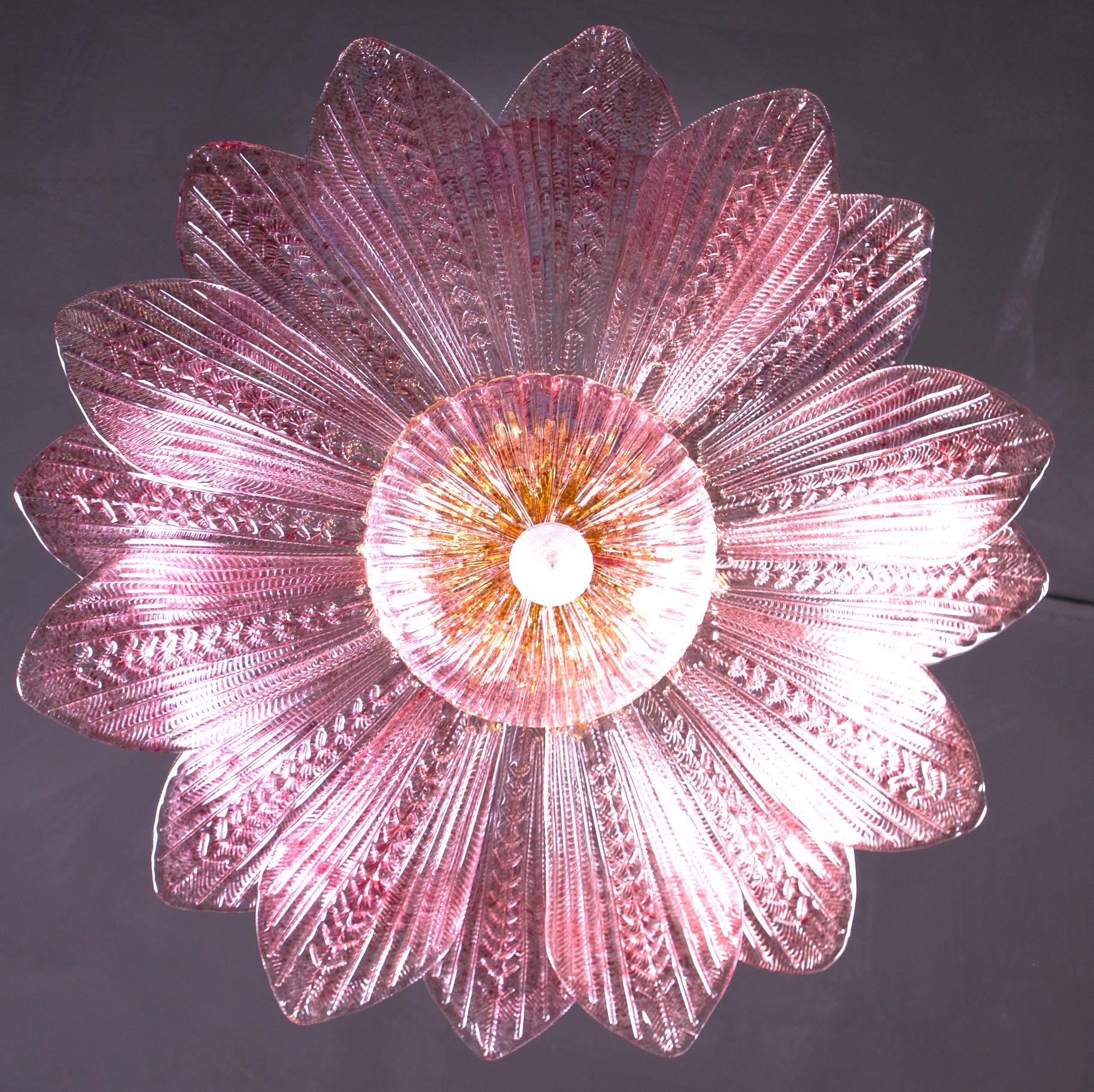 Fine XX secolo Incantevole lampadario di Murano in ametista rosa e ambra dorata in vendita