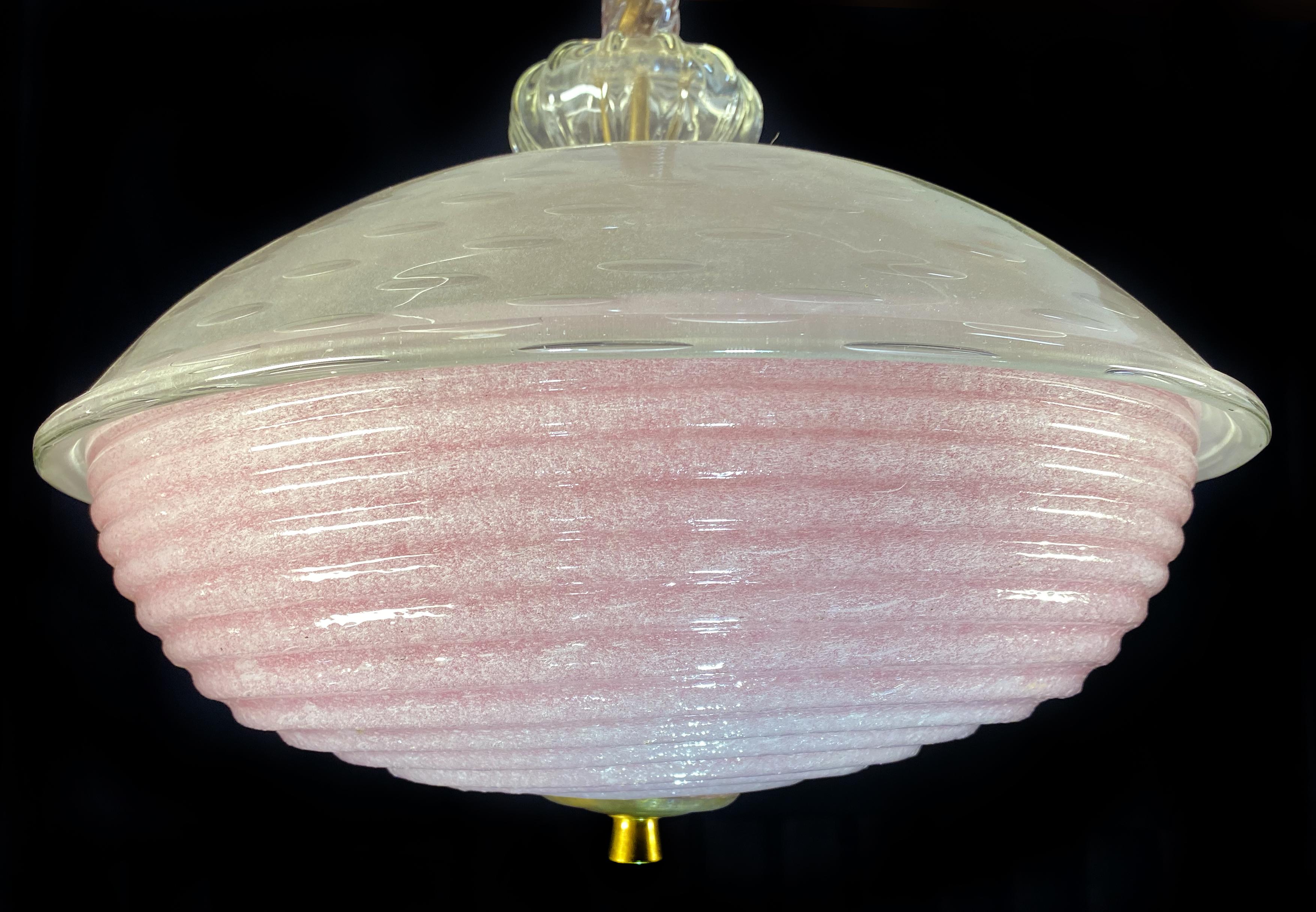 Verre de Murano Charmant lustre à lanterne en verre rose de Barovier & Toso, Murano, 1940 en vente