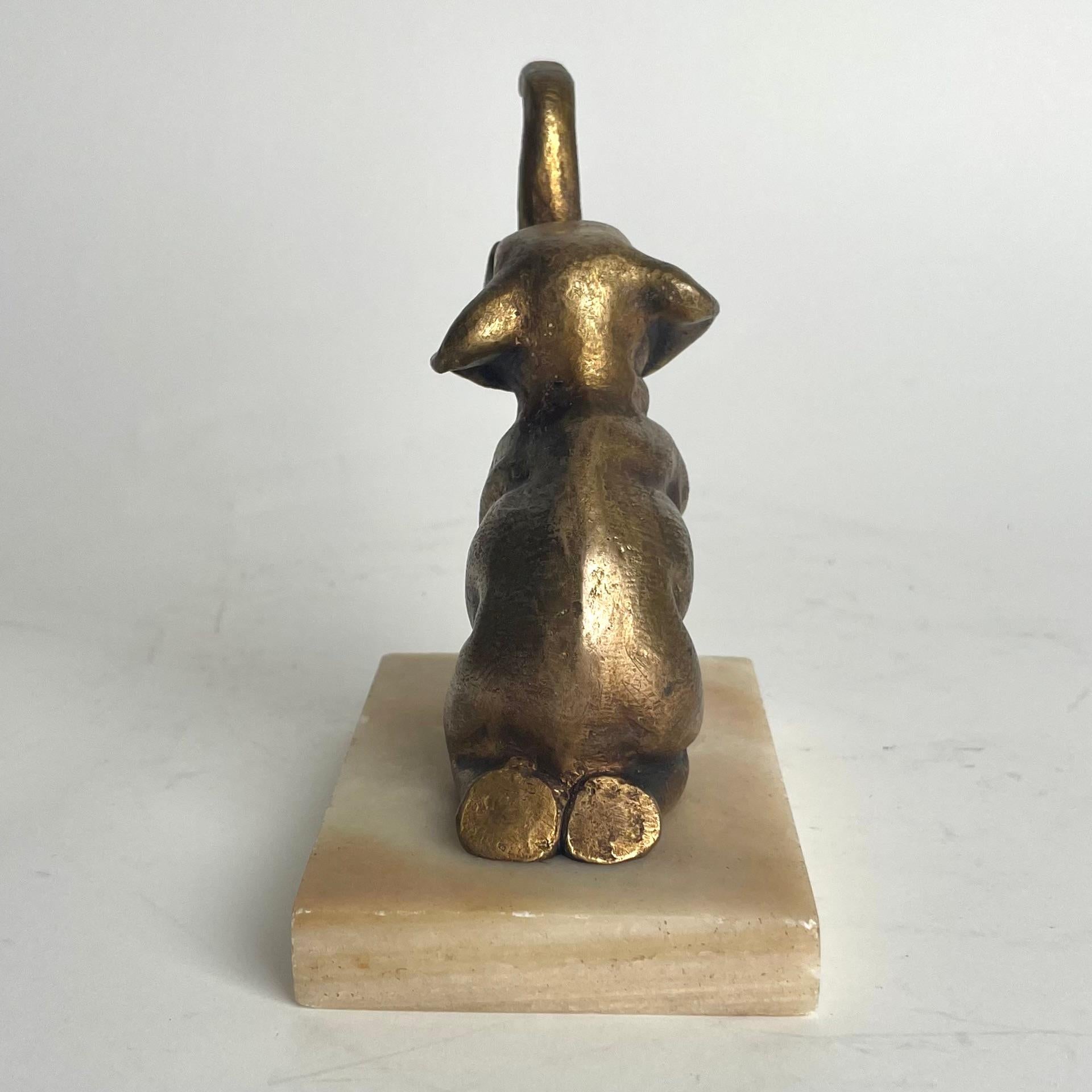 Incantevole supporto per orologi da tasca a forma di elefante. Art Deco, anni '30 in vendita 1