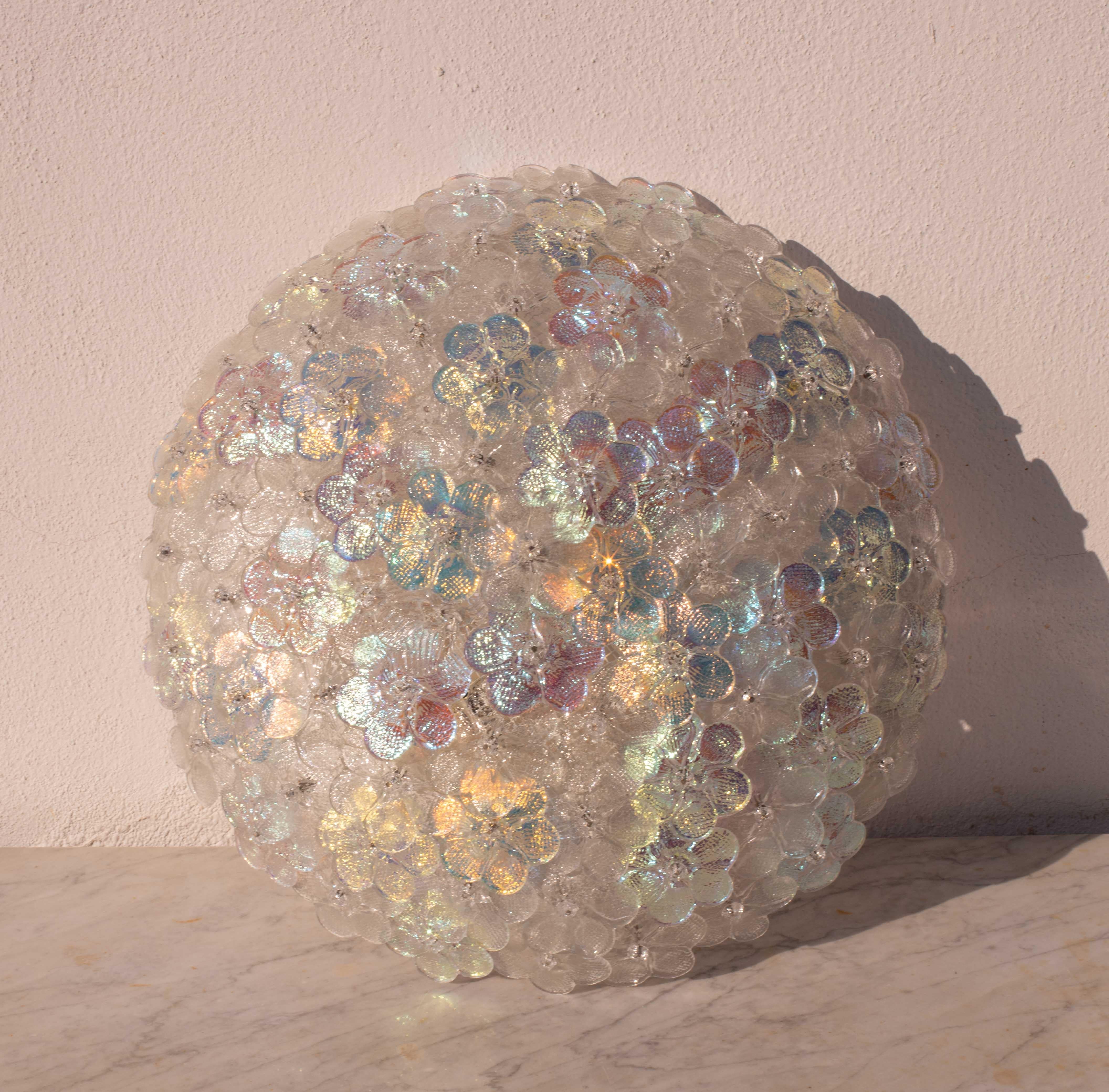 Charming Rainbow Large Size Murano Ceiling Light Flower by Seguso for Venini In Good Condition For Sale In Roma, IT