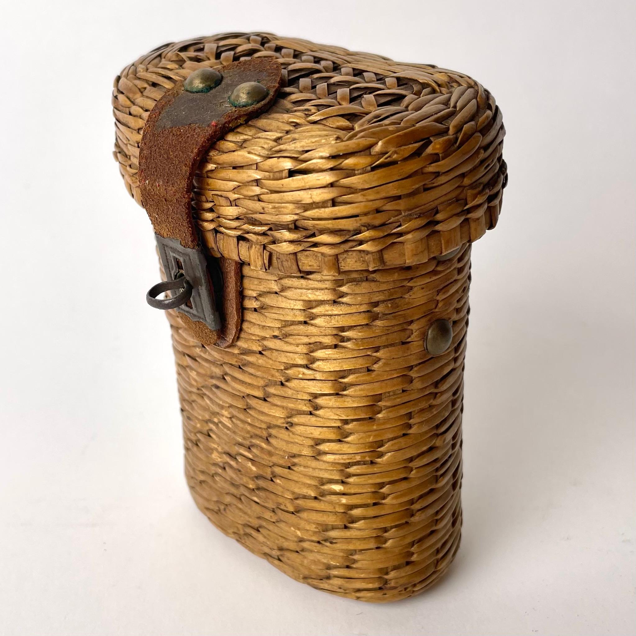 French Charming Rattan Glass Case with Glass from Vichy, France. Early 20th Century For Sale