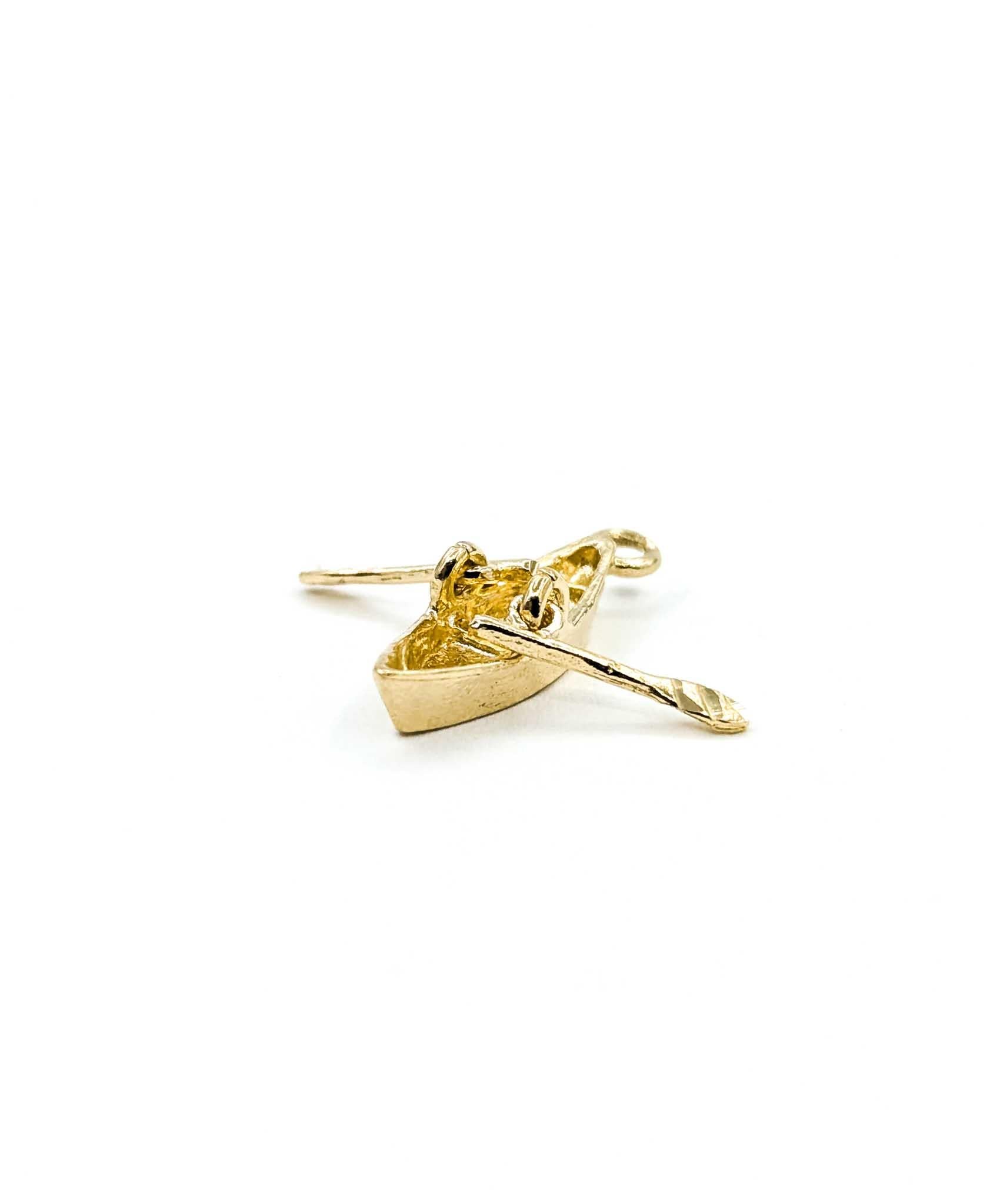 Contemporaneo Ciondolo a forma di barca a remi in oro giallo 14 ct. in vendita