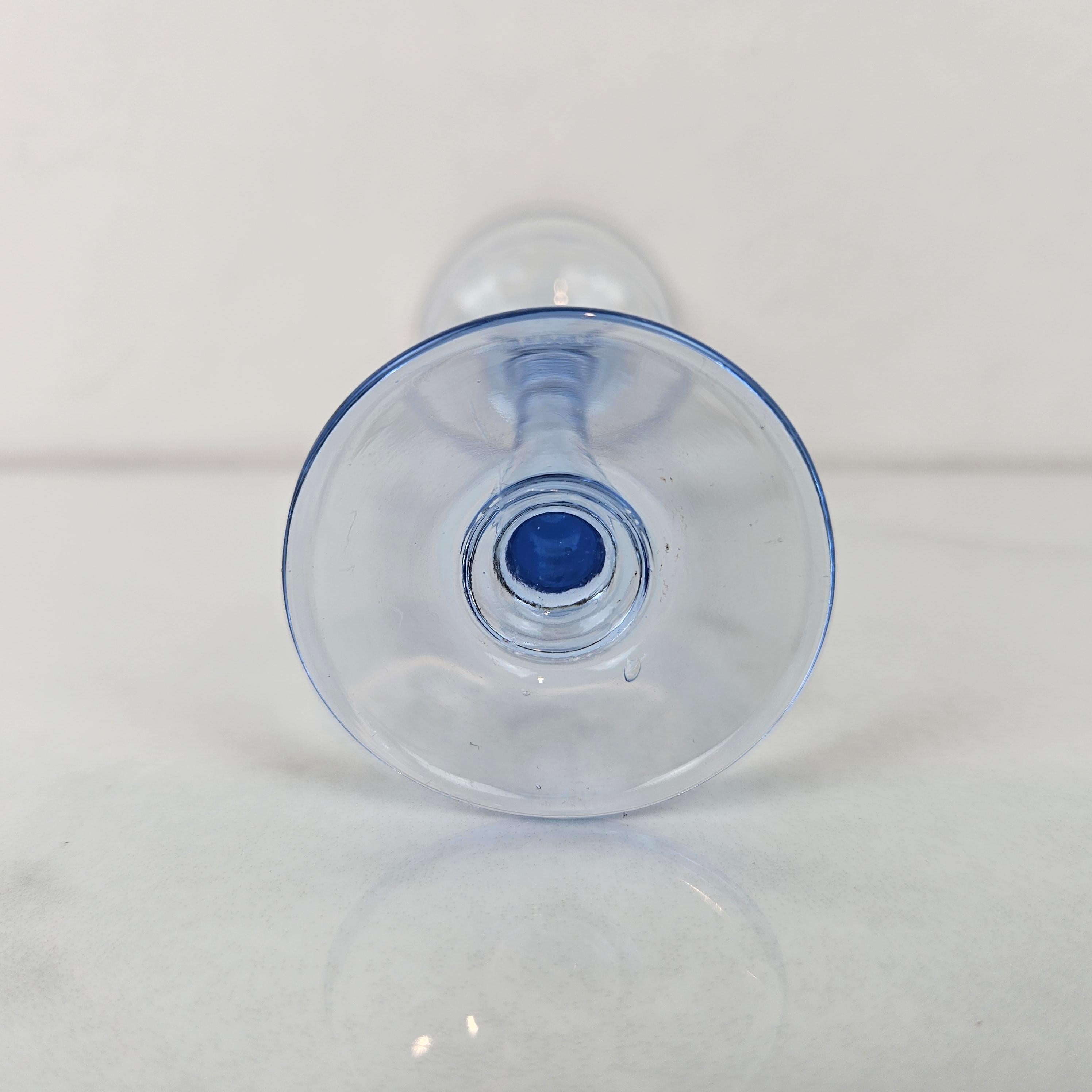 Charmant ensemble de 3 verres à liqueur côtelés, soufflés à la main, vers 1920 1920 en vente 3