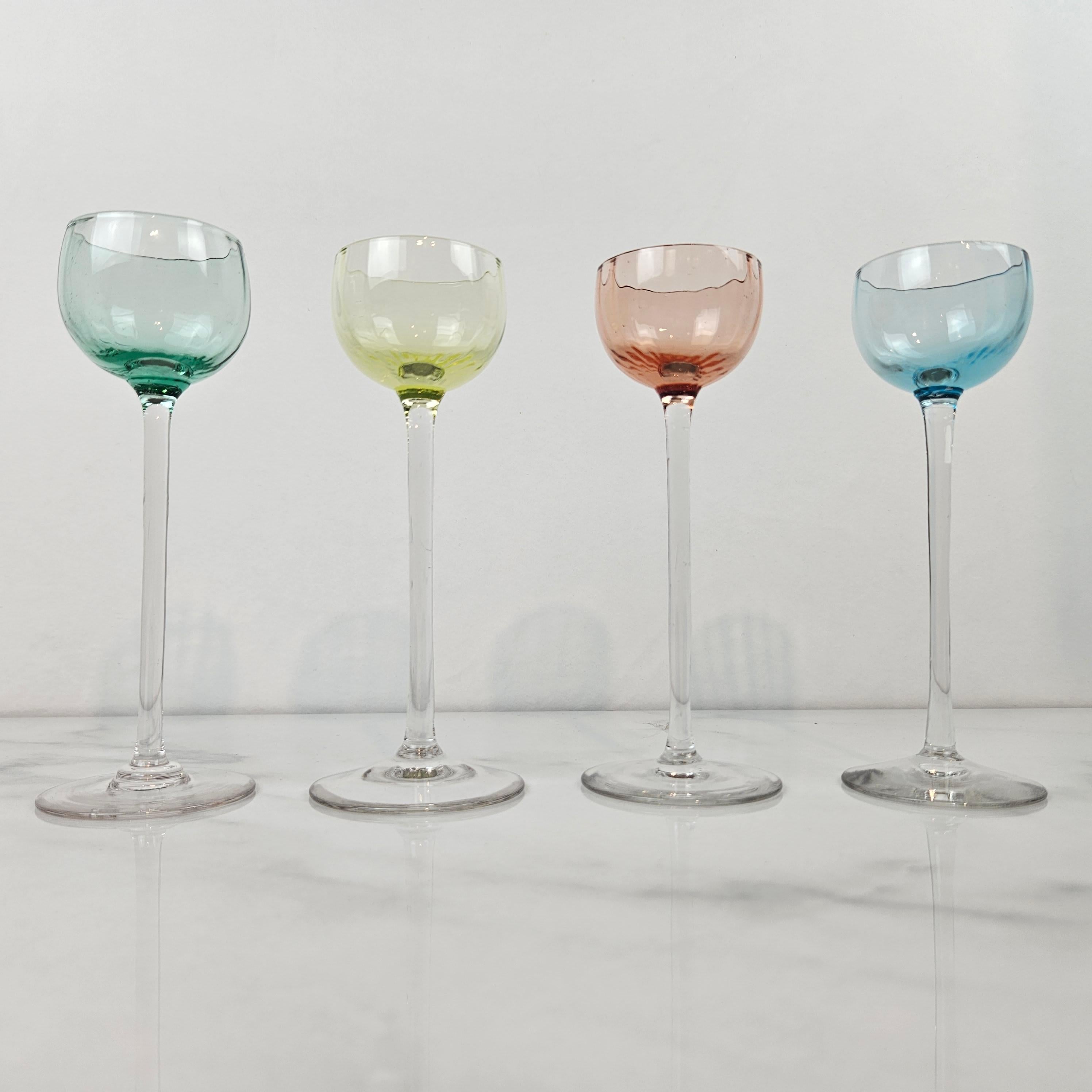 Romantic Charming Set of 4 Colored Ribbed Liqueur Glasses With Long Stem, Ca. 1920 For Sale