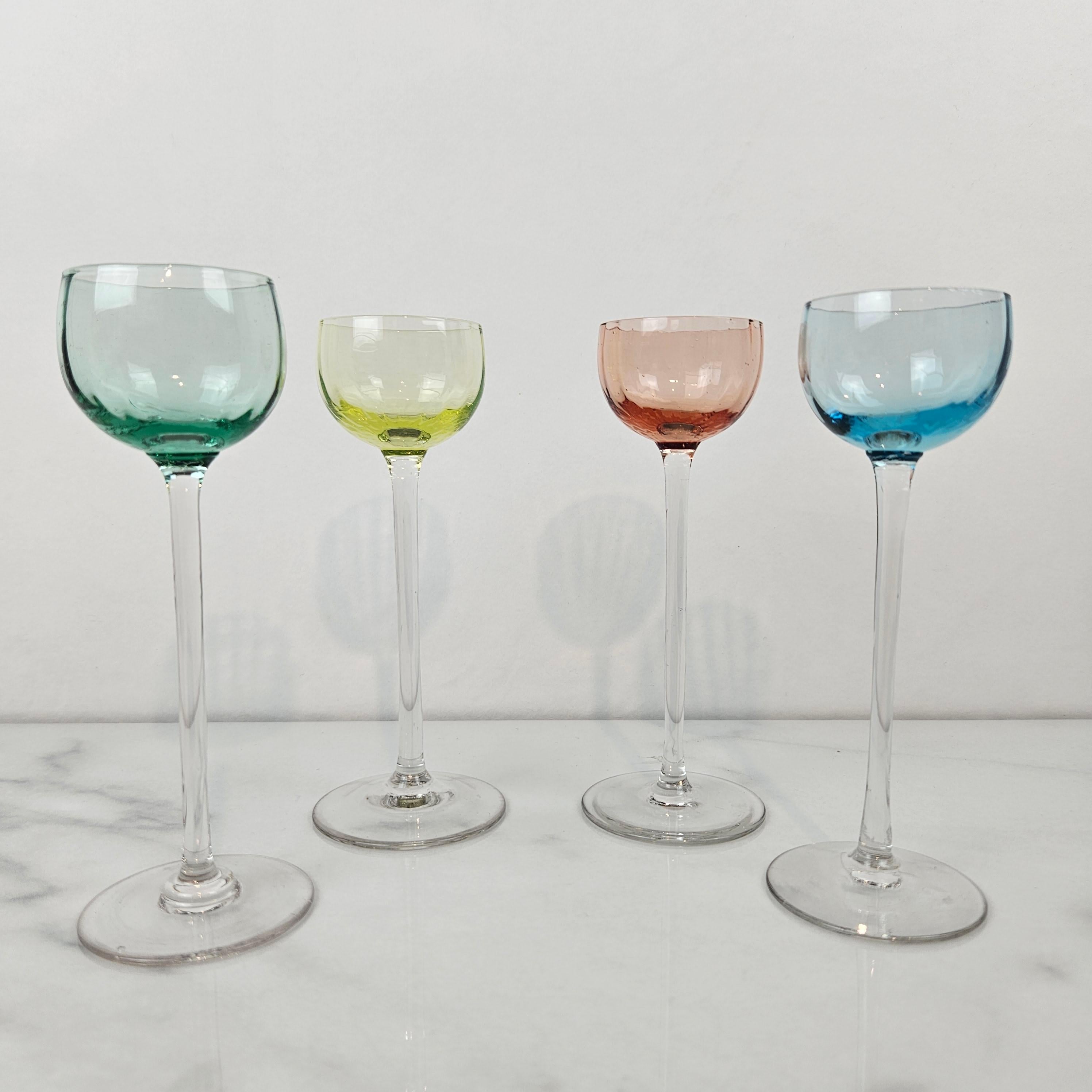 French Charming Set of 4 Colored Ribbed Liqueur Glasses With Long Stem, Ca. 1920 For Sale