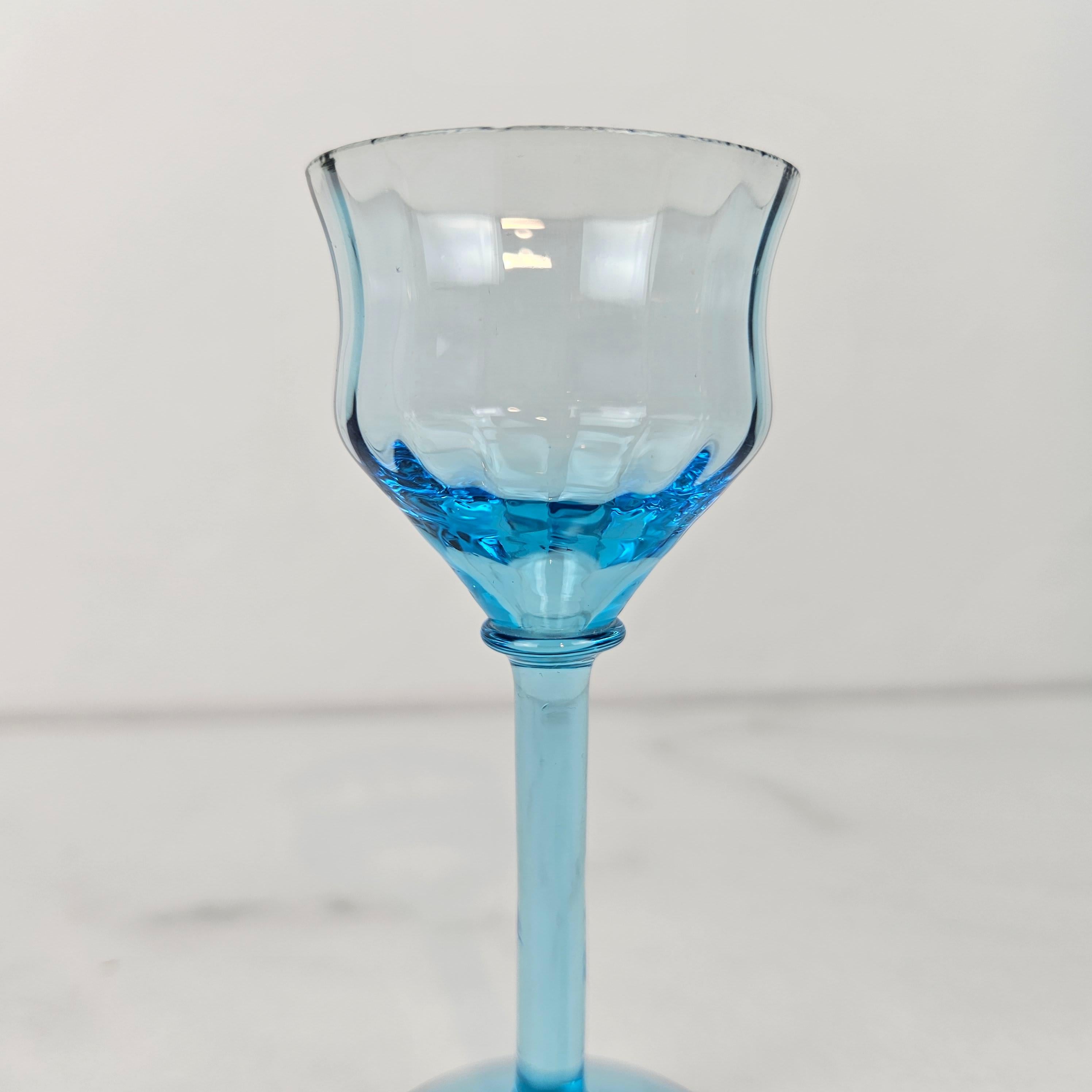 Early 20th Century Charming Set of 5 Hand-Blown Full Colored Ribbed Liqueur Glasses, Ca. 1920 For Sale