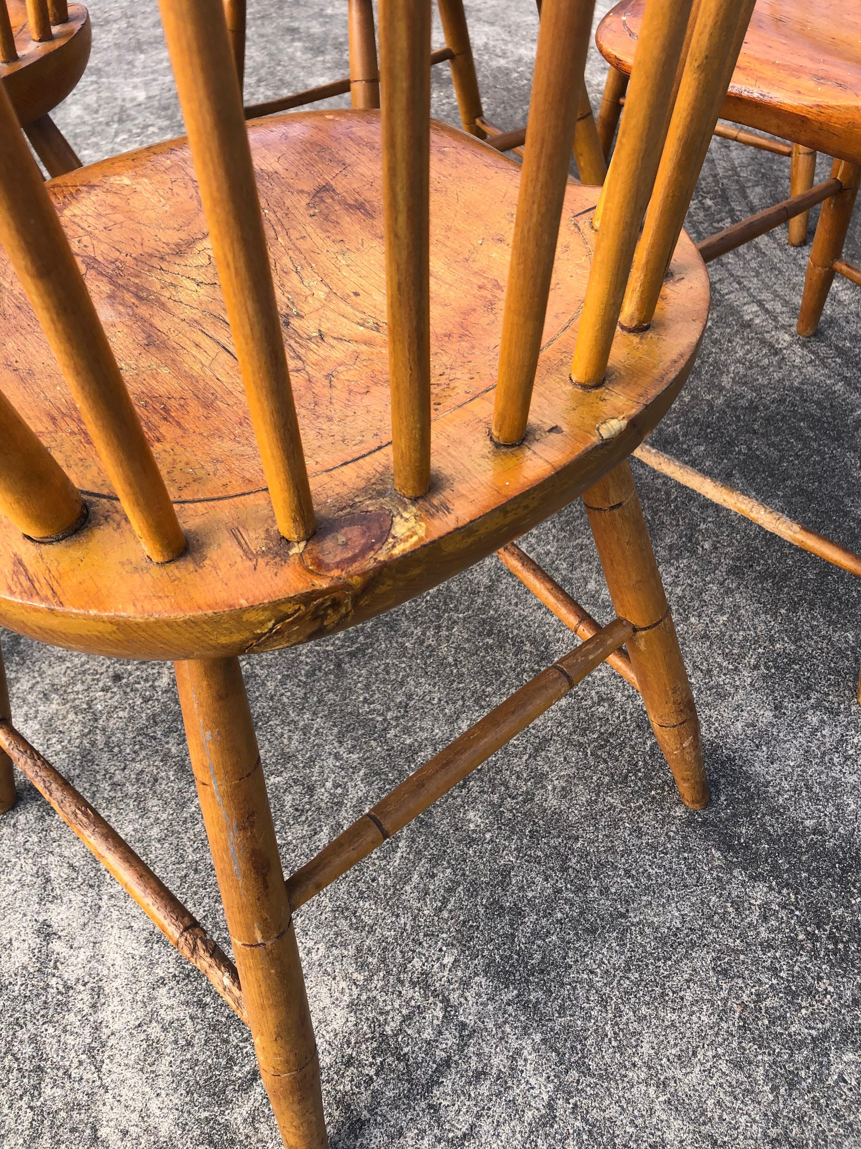 XIXe siècle Charmant ensemble de 6 chaises de salle à manger d'appoint en pin ancien du Vermont en vente