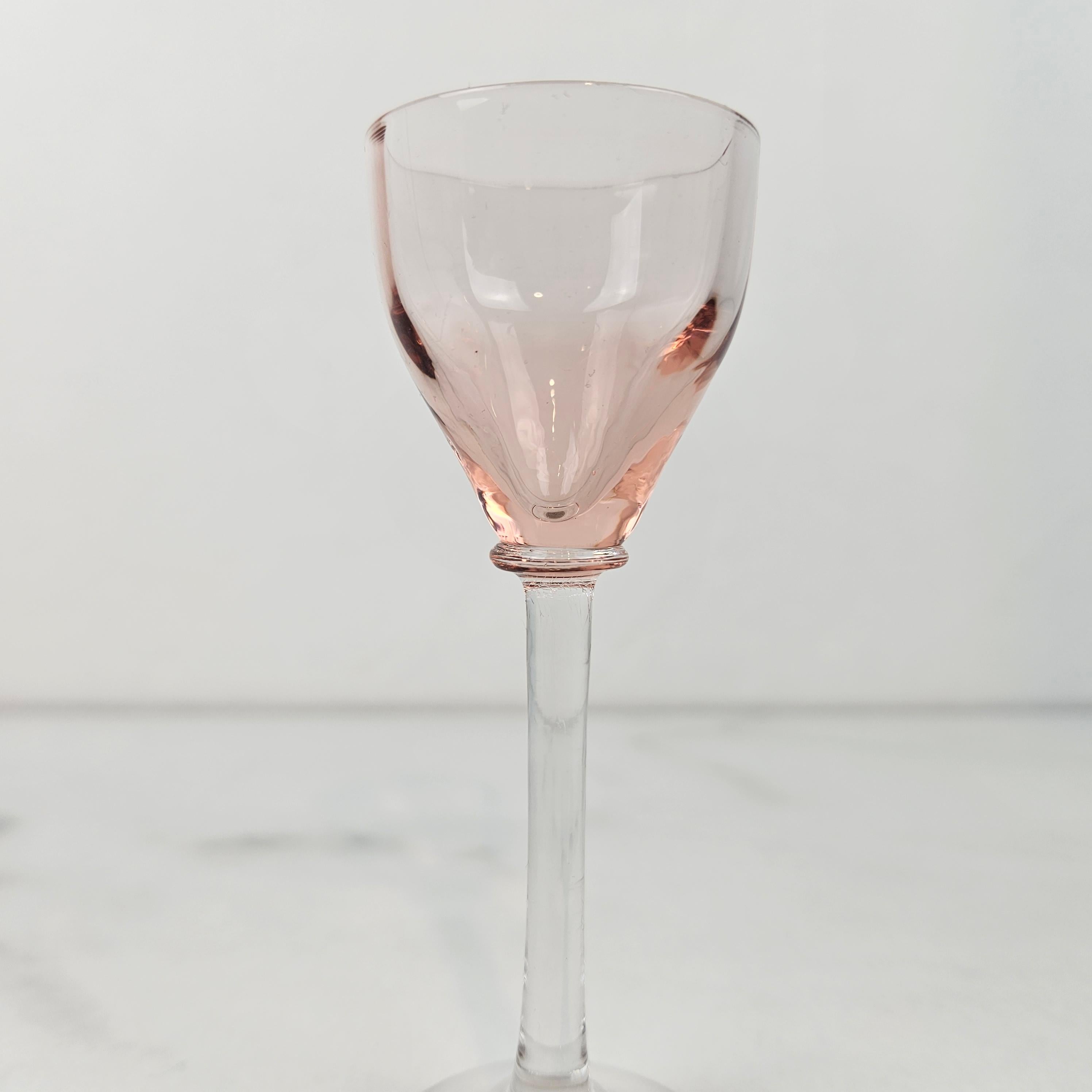 Charming Set of 6 Colored Liqueur Glasses With Slender Stem, Ca. 1920 im Angebot 1