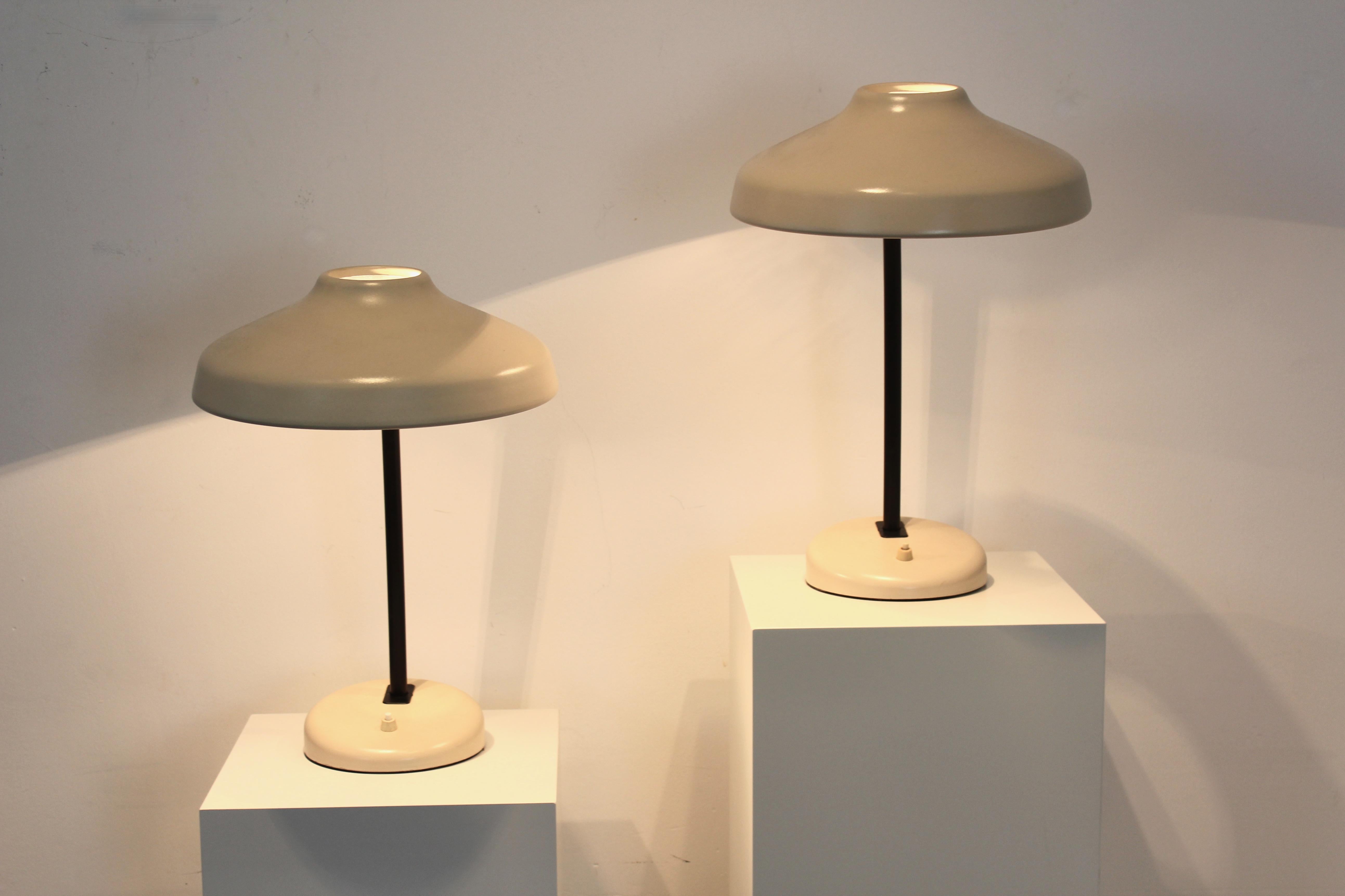20ième siècle Charmant ensemble de lampes de bureau ou de table Hemi réglables, Suède, années 1960 en vente