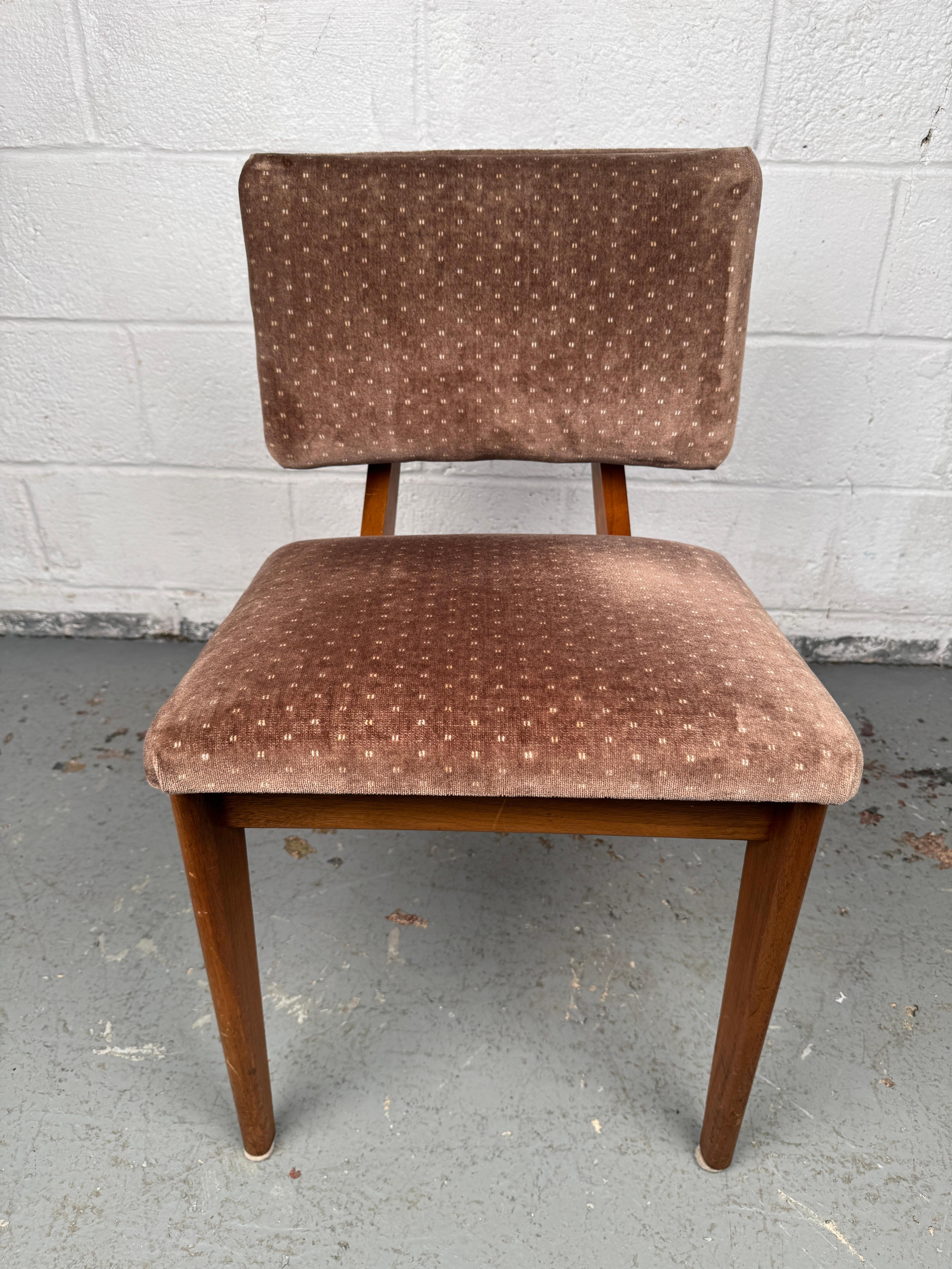Charming Set of Eight Mid-Century Dining Chairs For Sale 5