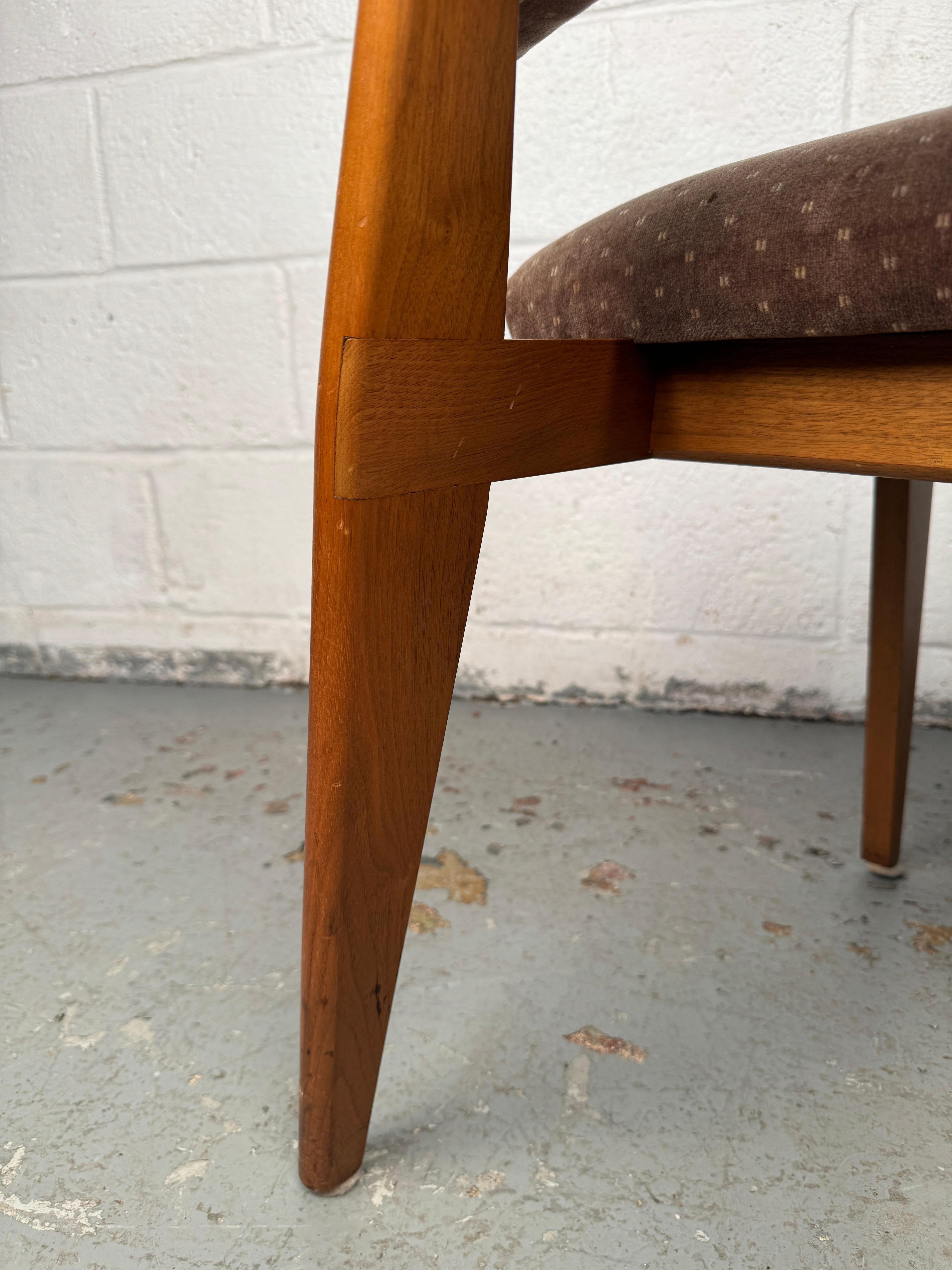 Charming Set of Eight Mid-Century Dining Chairs For Sale 10