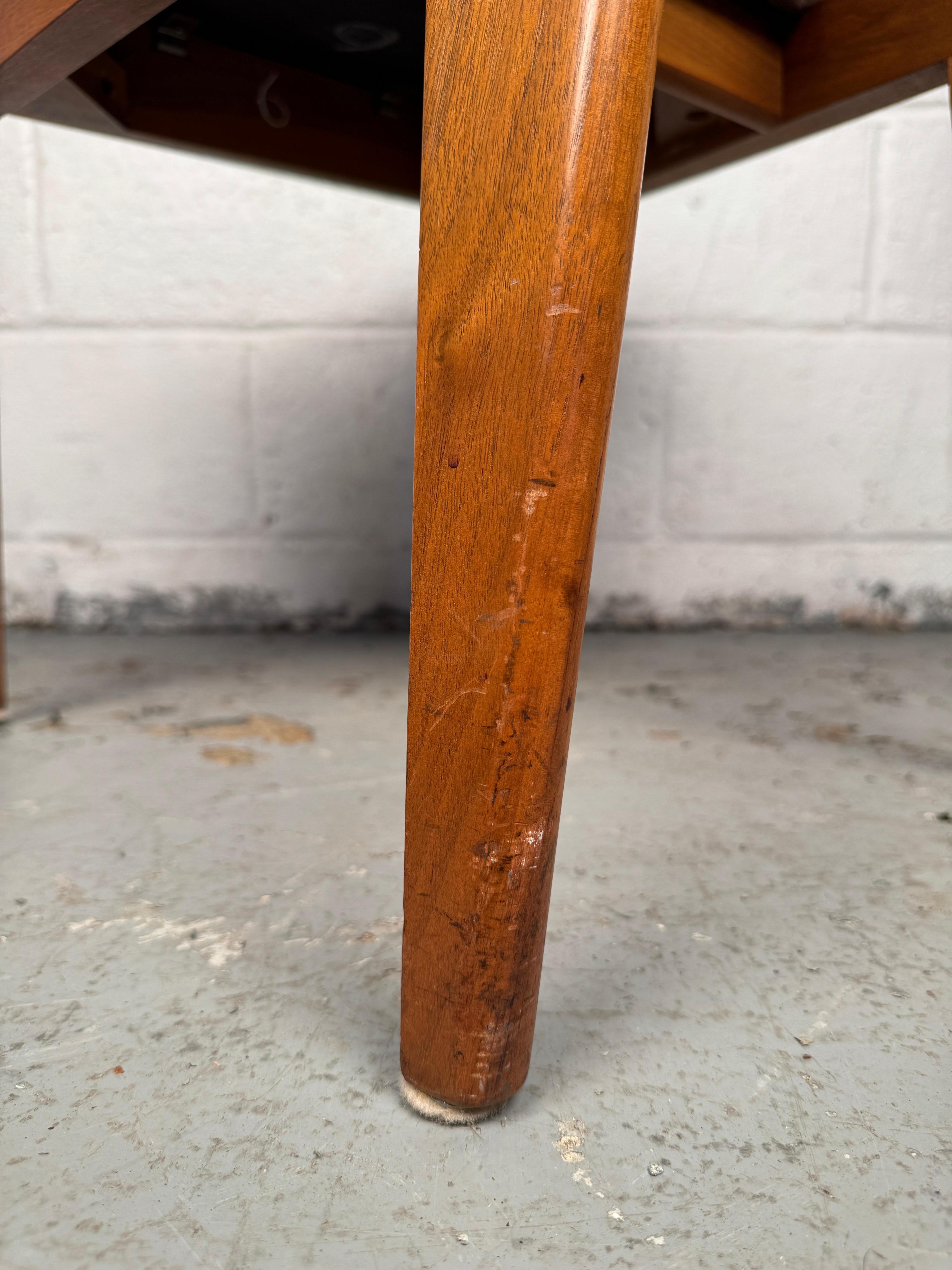Charming Set of Eight Mid-Century Dining Chairs For Sale 11